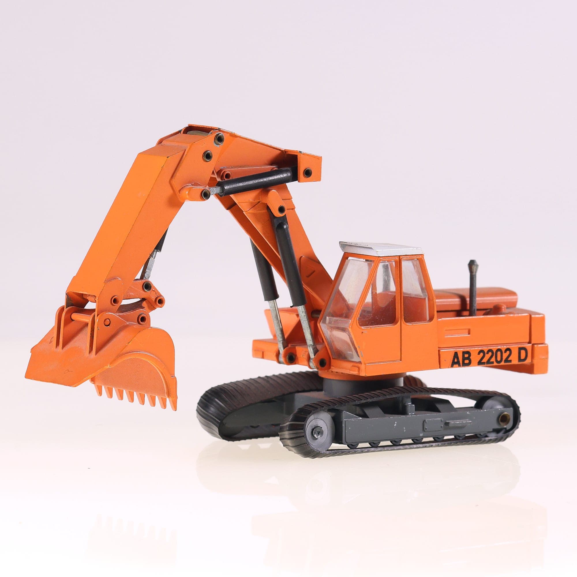 NZG n° 145 Atlas Pelleteuse AB 2202 D 1/50 
