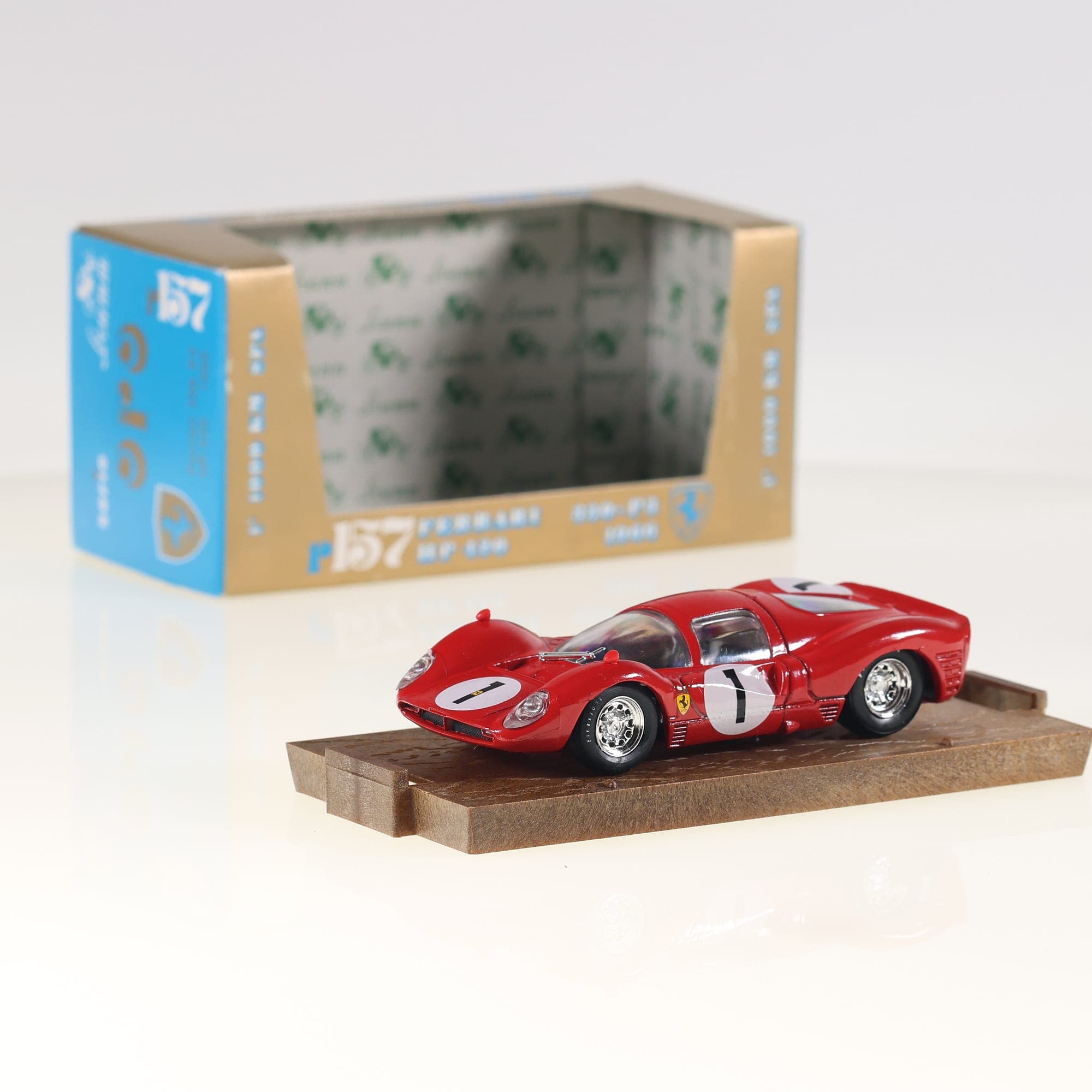 Brumm R157 Ferrari 330 P3 HP 420 1966 #1 1/43 Rouge avec boîte