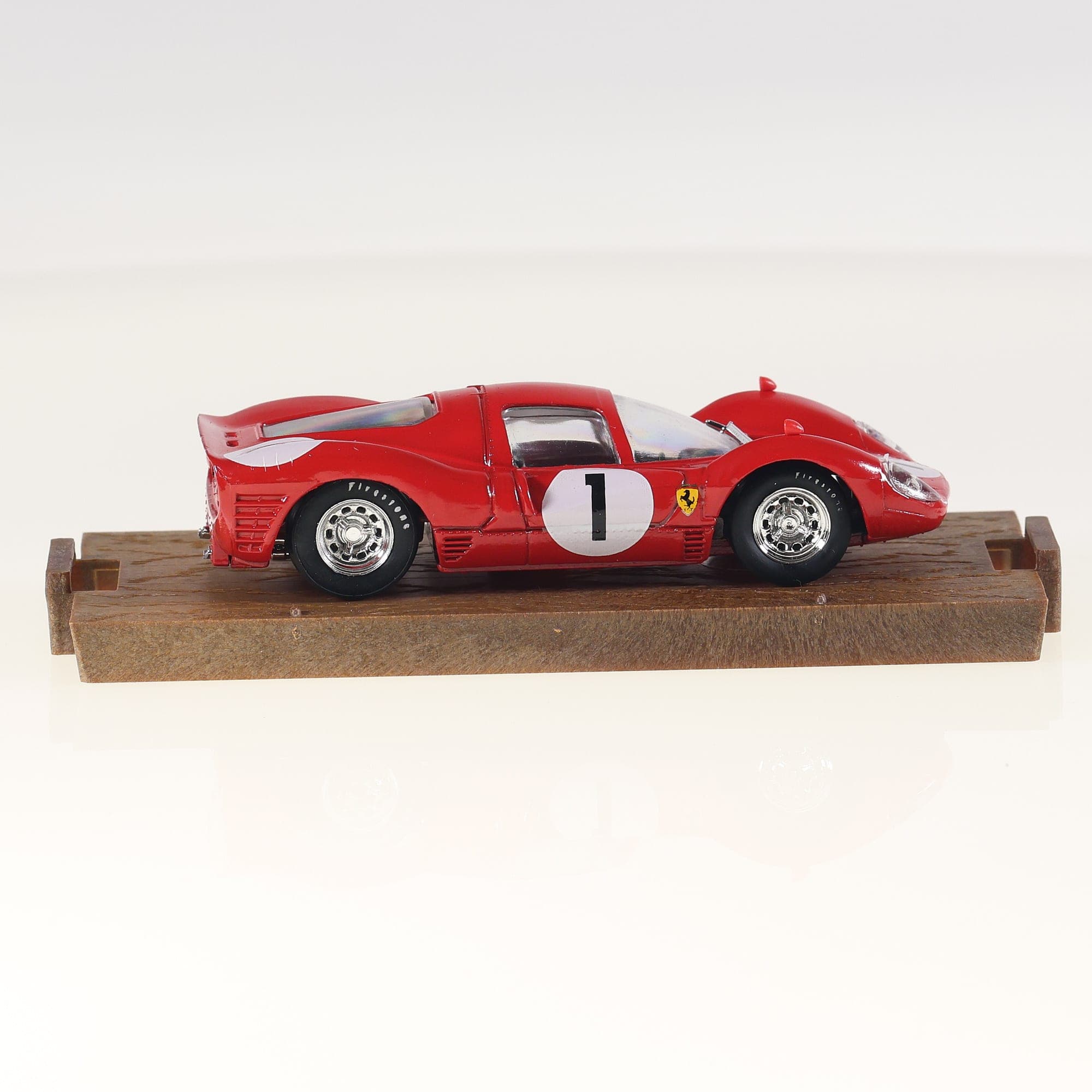 Brumm R157 Ferrari 330 P3 HP 420 1966 #1 1/43 Rouge avec boîte — miniature 9