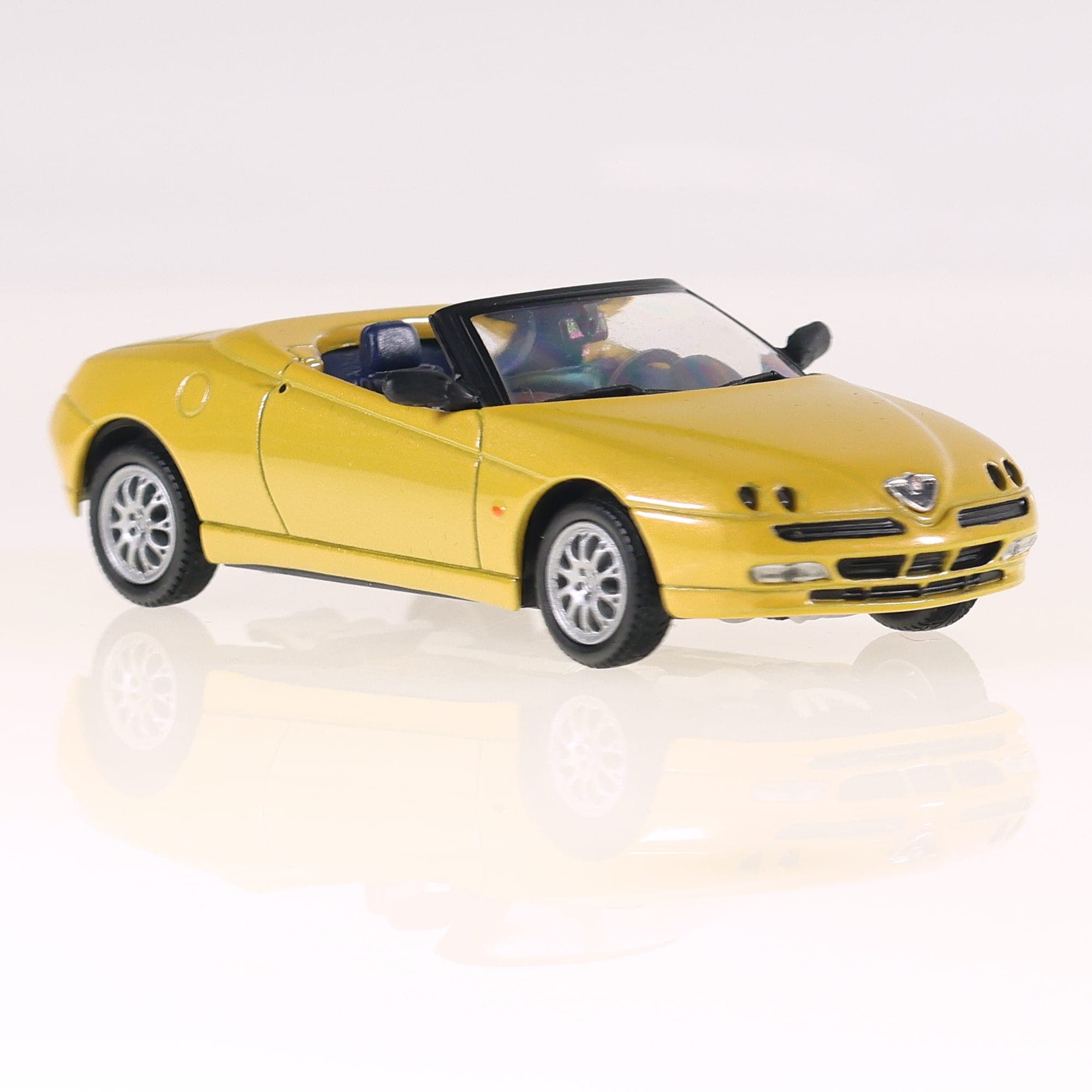 Solido Alfa Romeo Spider 1/43 Jaune avec boîte — miniature 12