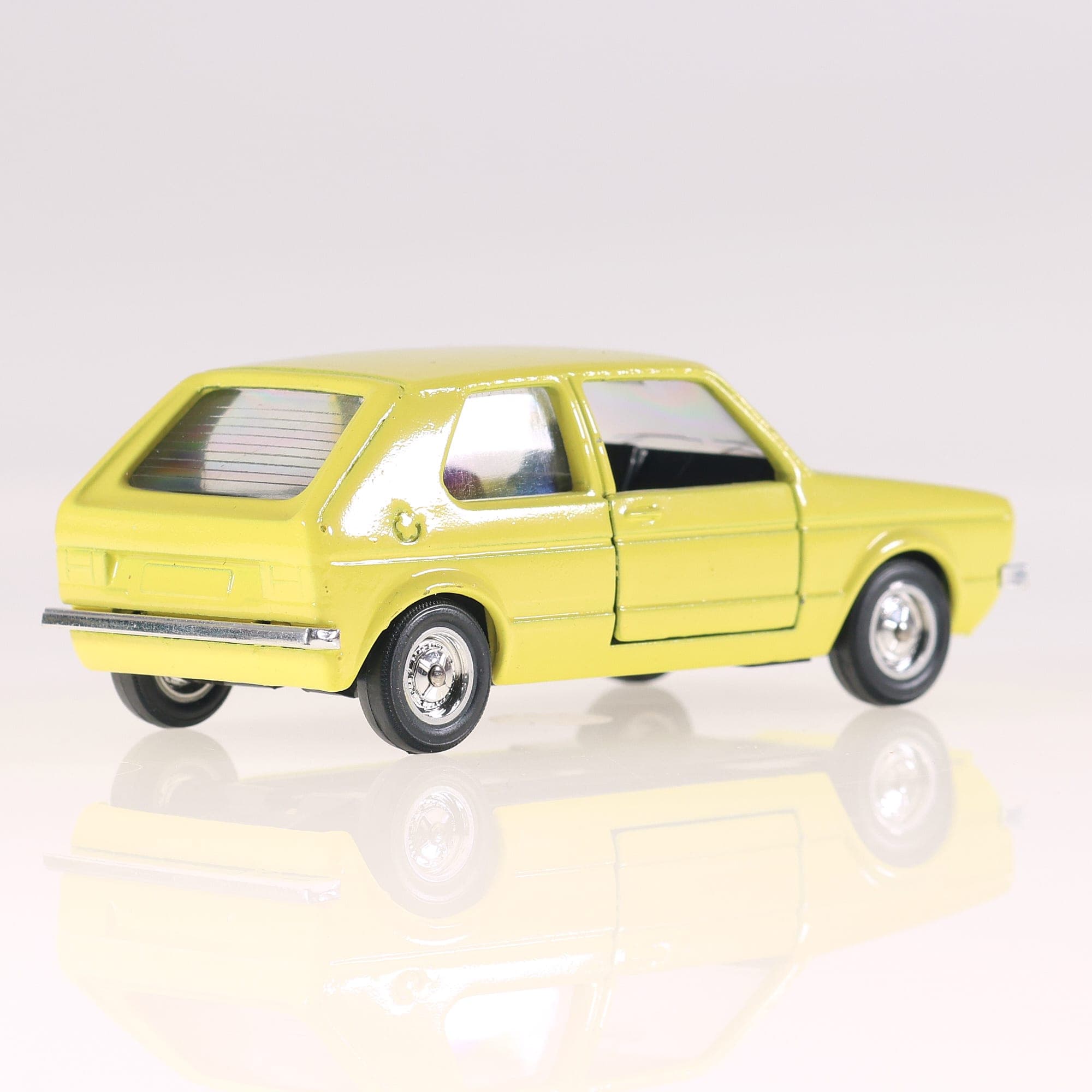 Solido 19 Volkswagen Golf  1/43 Jaune avec boîte — miniature 11