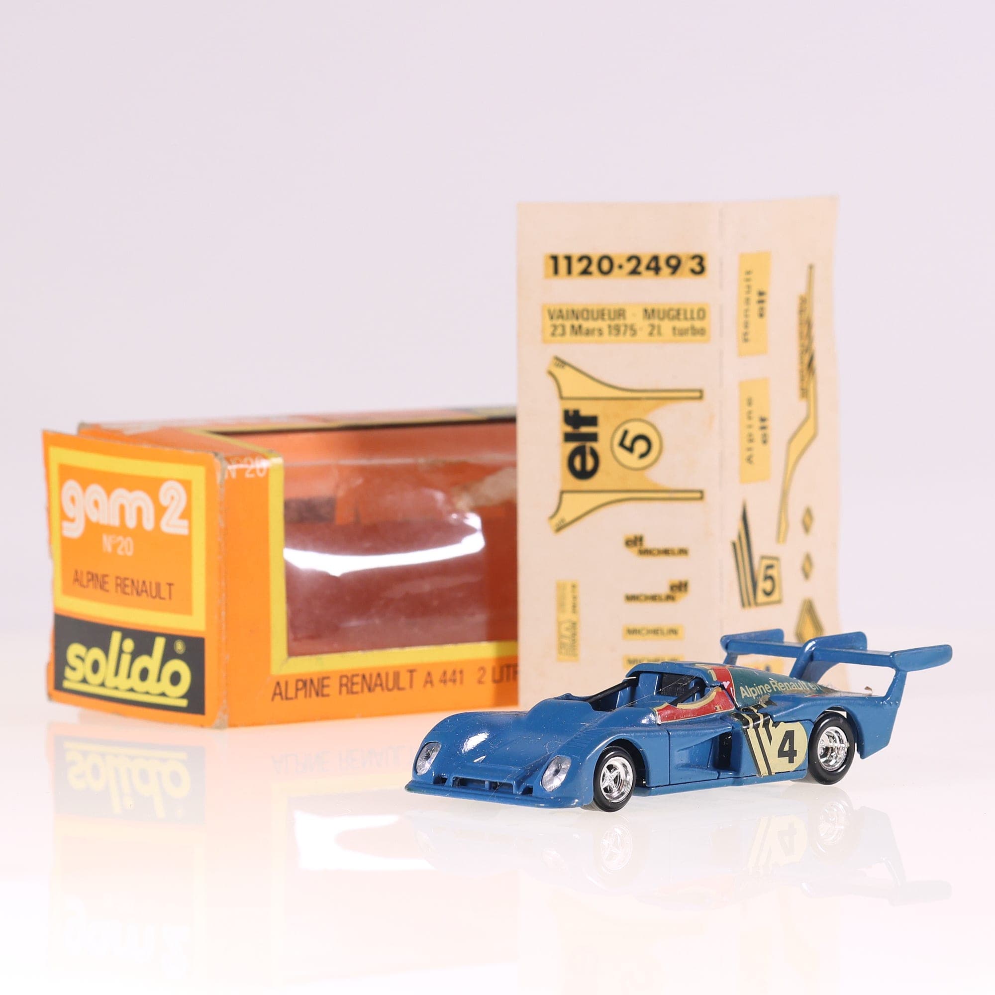 Solido n°20 Renault Alpine A 441 2L #4 1/43 Avec autocollants