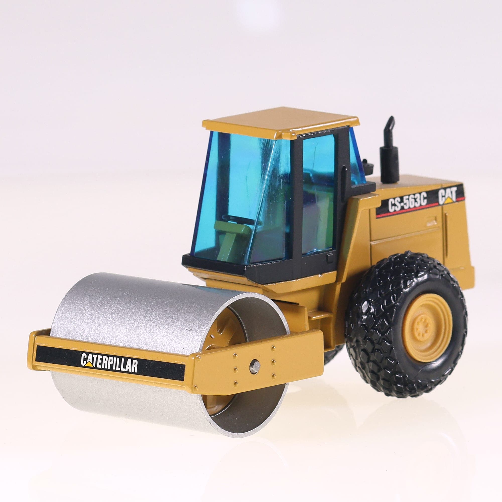NZG  MODELLE n° 4013 Caterpillar CP-563C Vibratory Soil Compactor 1/50  — miniature 13