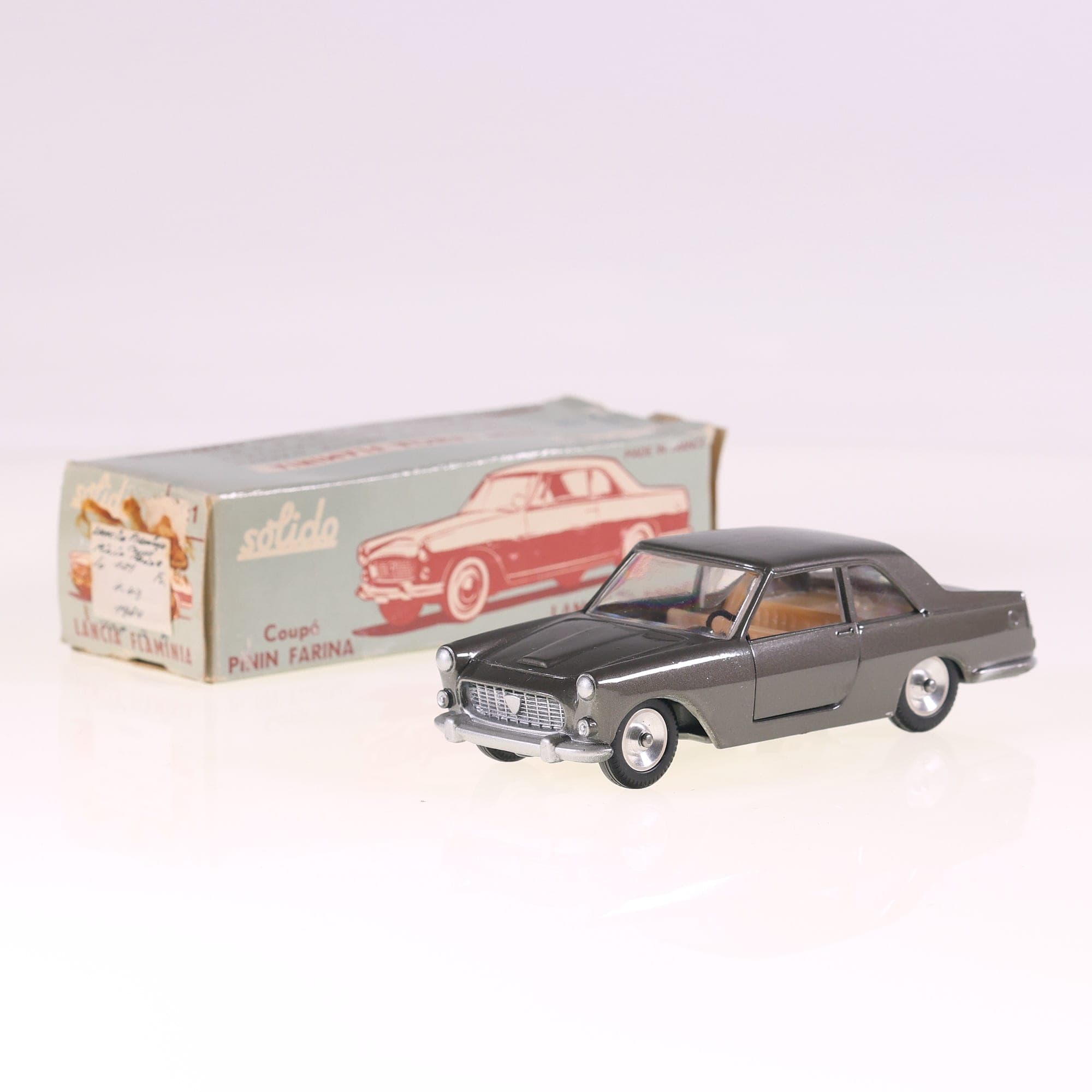 Solido 121 Lancia Coupé Pinin Farina 1/43 Gris avec boîte