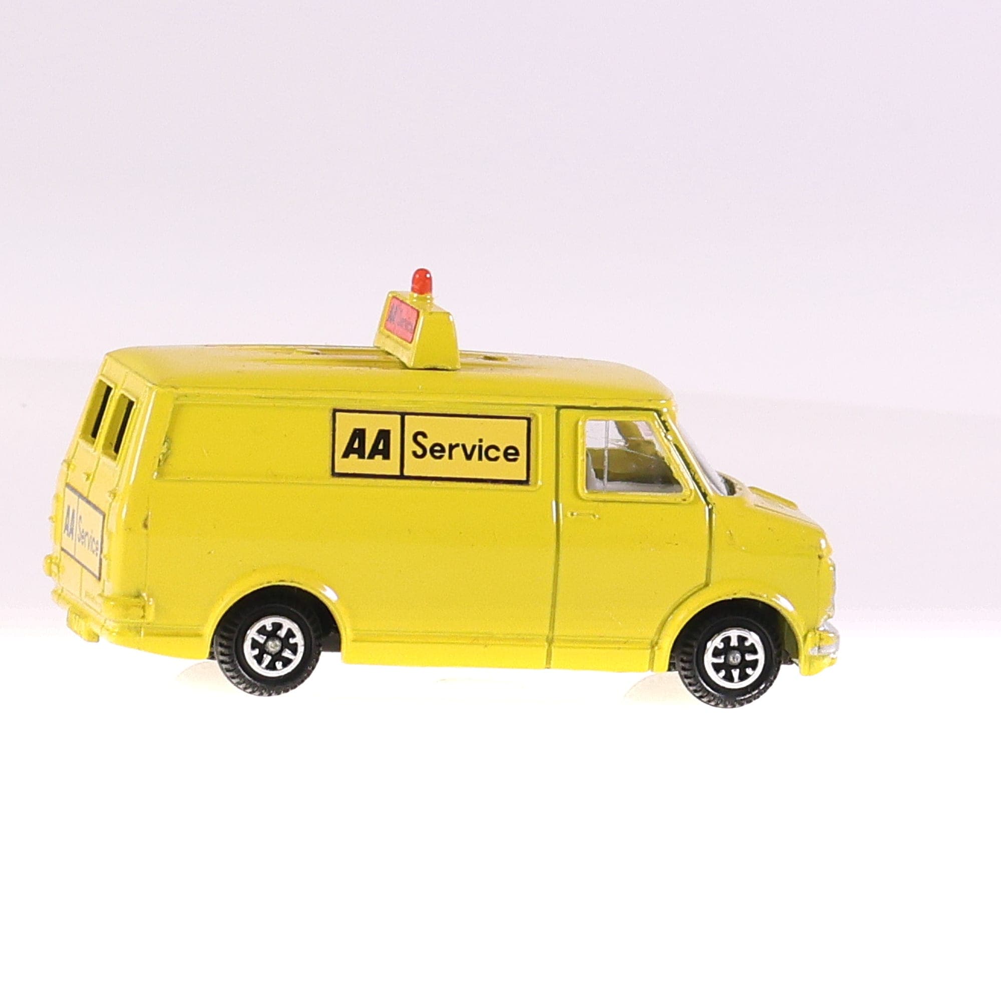 Dinky Toys 412 AA Van 1/43 Jaune citron Grade B avec boîte — miniature 6