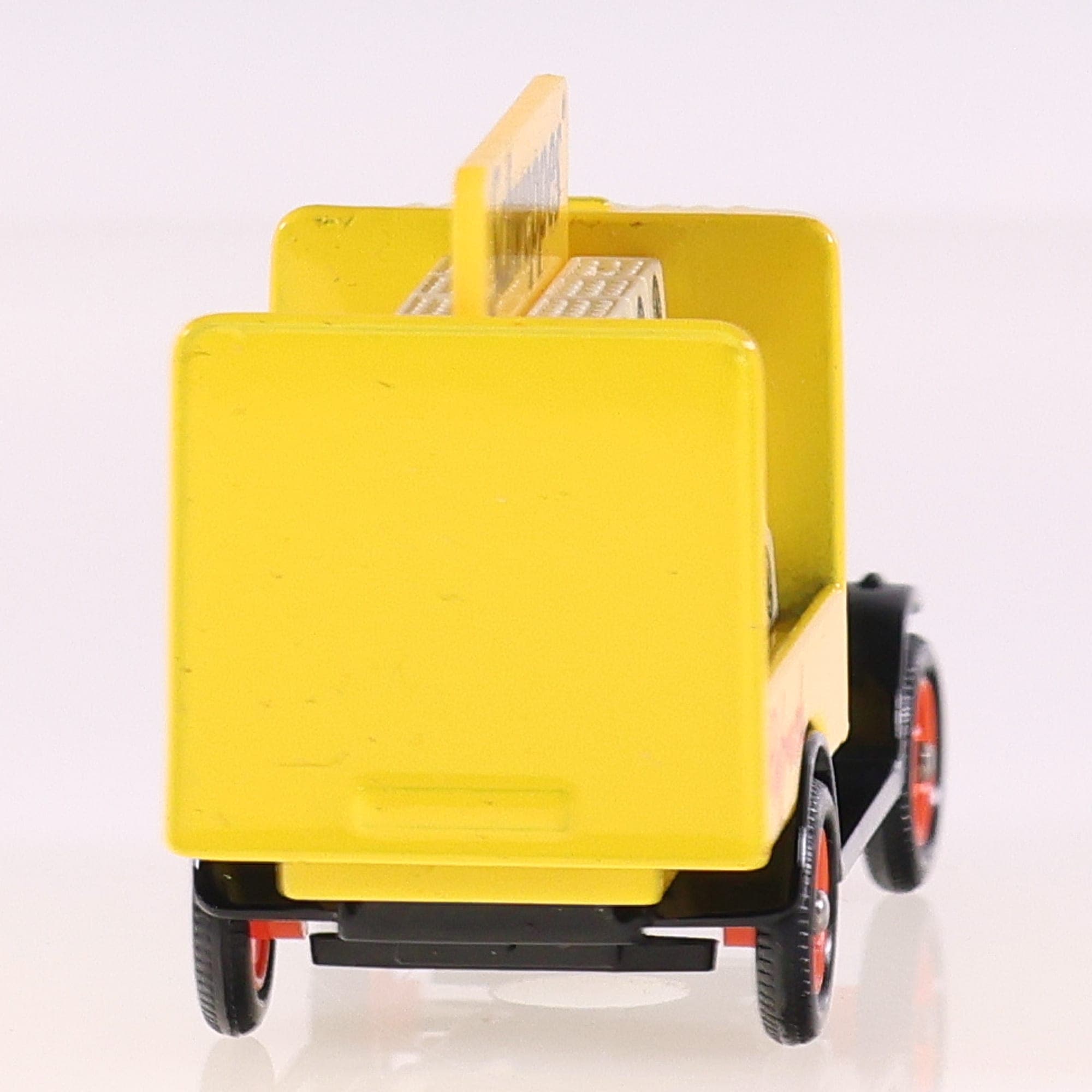 Corgi Chevrolet Schweppes Drinks Van 1/43 Jaune sans boîte — miniature 4