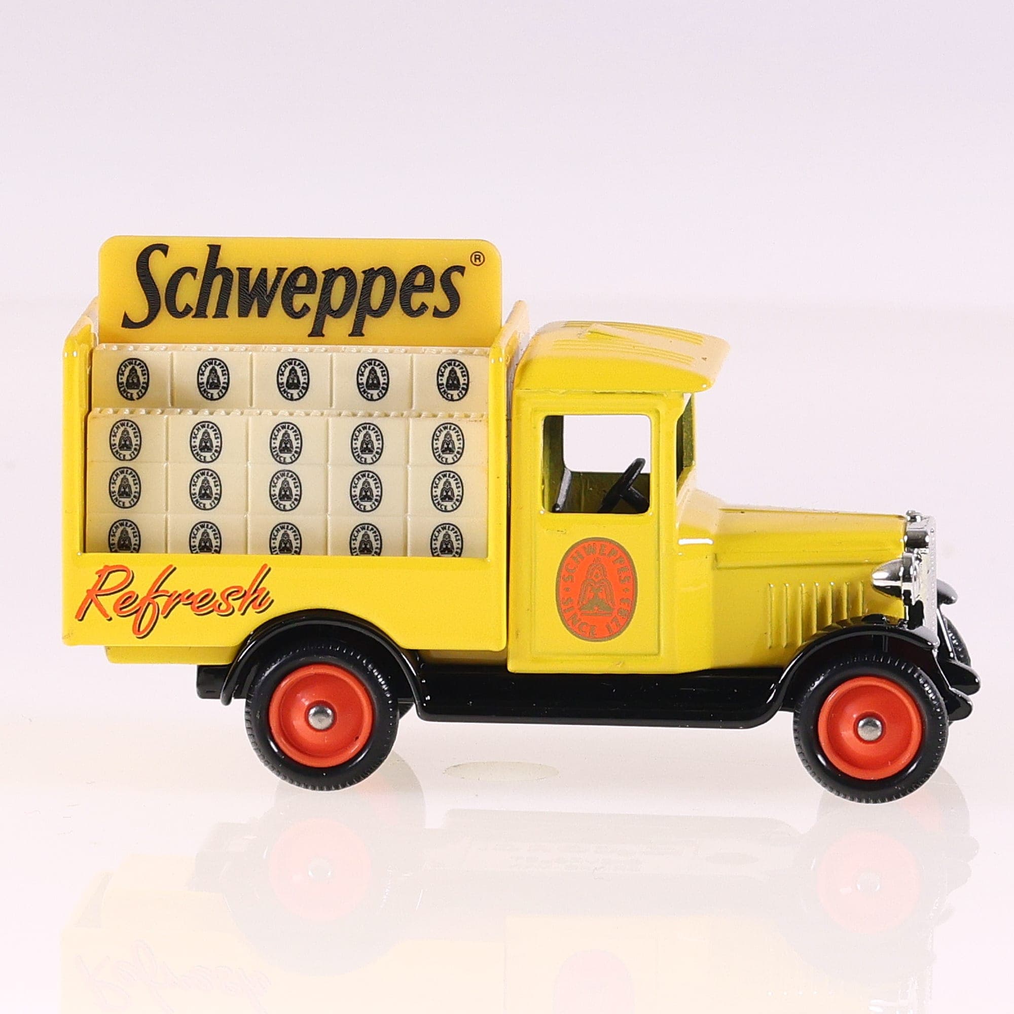 Corgi Chevrolet Schweppes Drinks Van 1/43 Jaune sans boîte — miniature 6