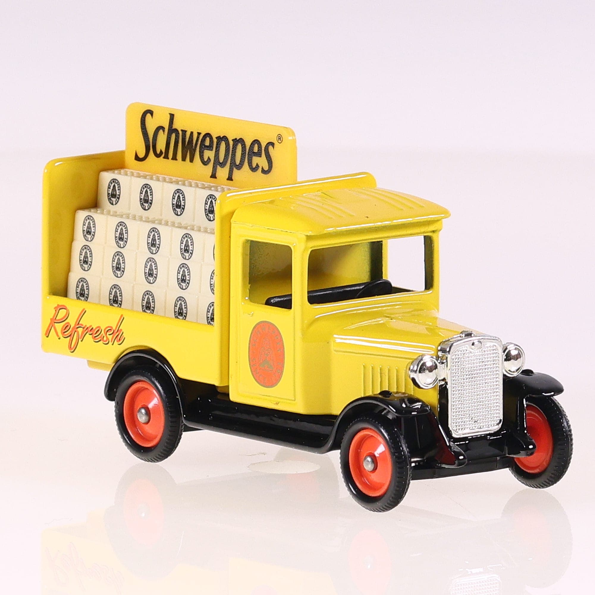 Corgi Chevrolet Schweppes Drinks Van 1/43 Jaune sans boîte — miniature 7
