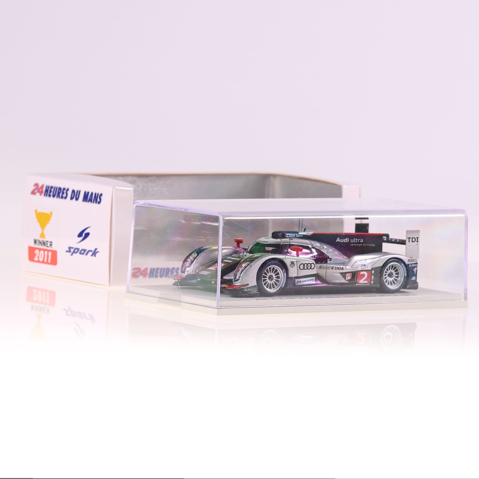 Spark Audi R18 TDI #2 sport team joest Winner LM 2011 1/43 Gris avec boîte — photo 1