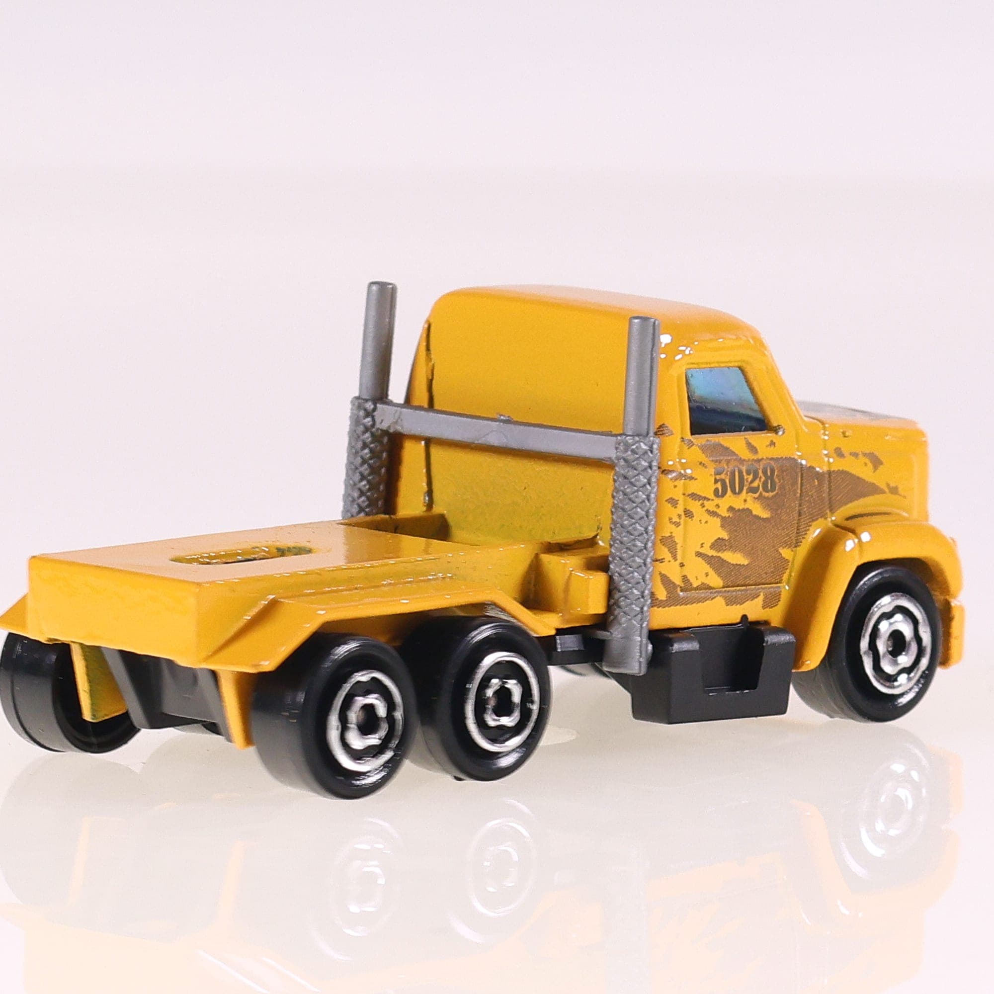 Majorette ECE Camion citerne semi-remorque #5028 1/64 Bicolore avec boîte — miniature 6