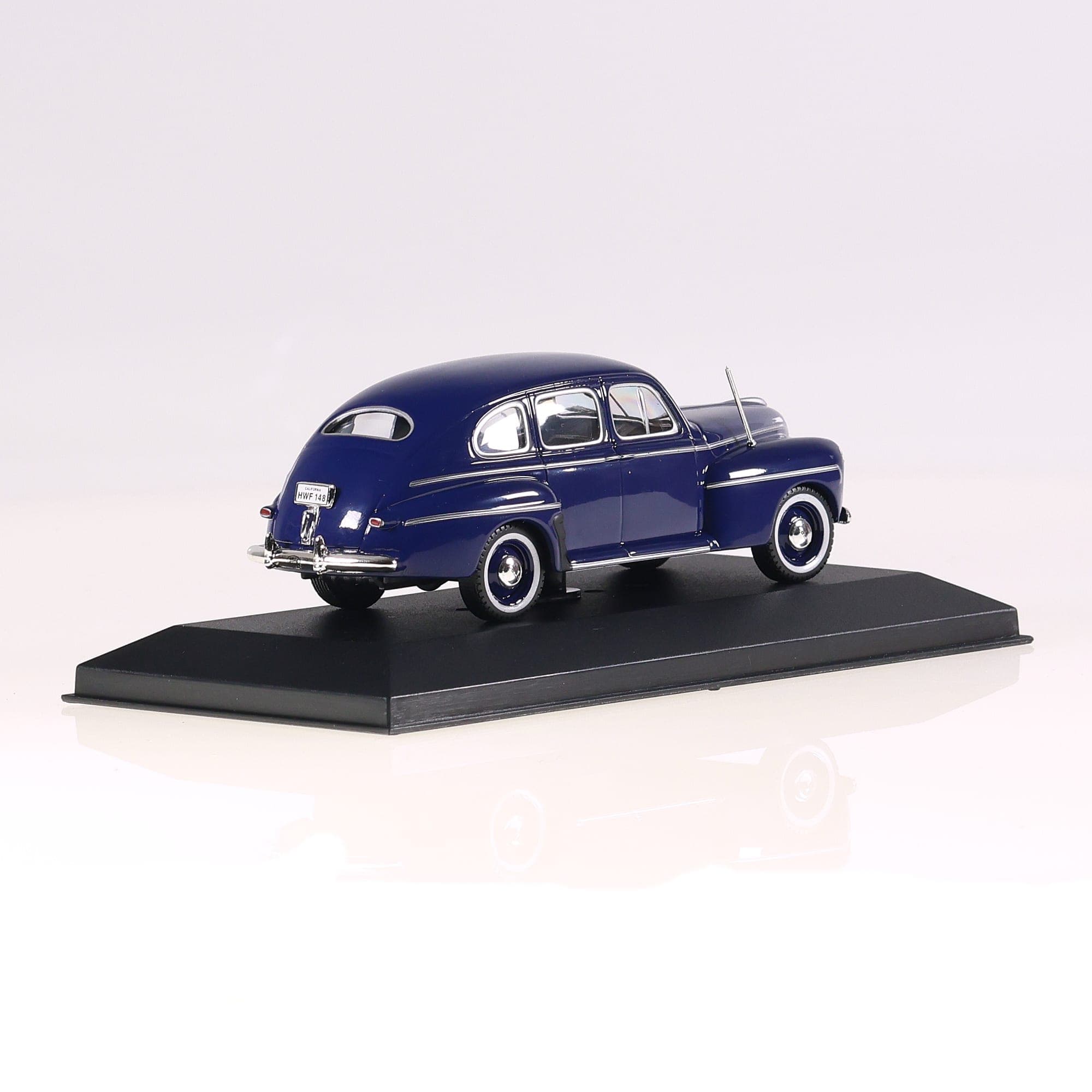 IXO CL C035 Ford Fordor 1947 1/43 Bleu neuf avec boîte — miniature 6