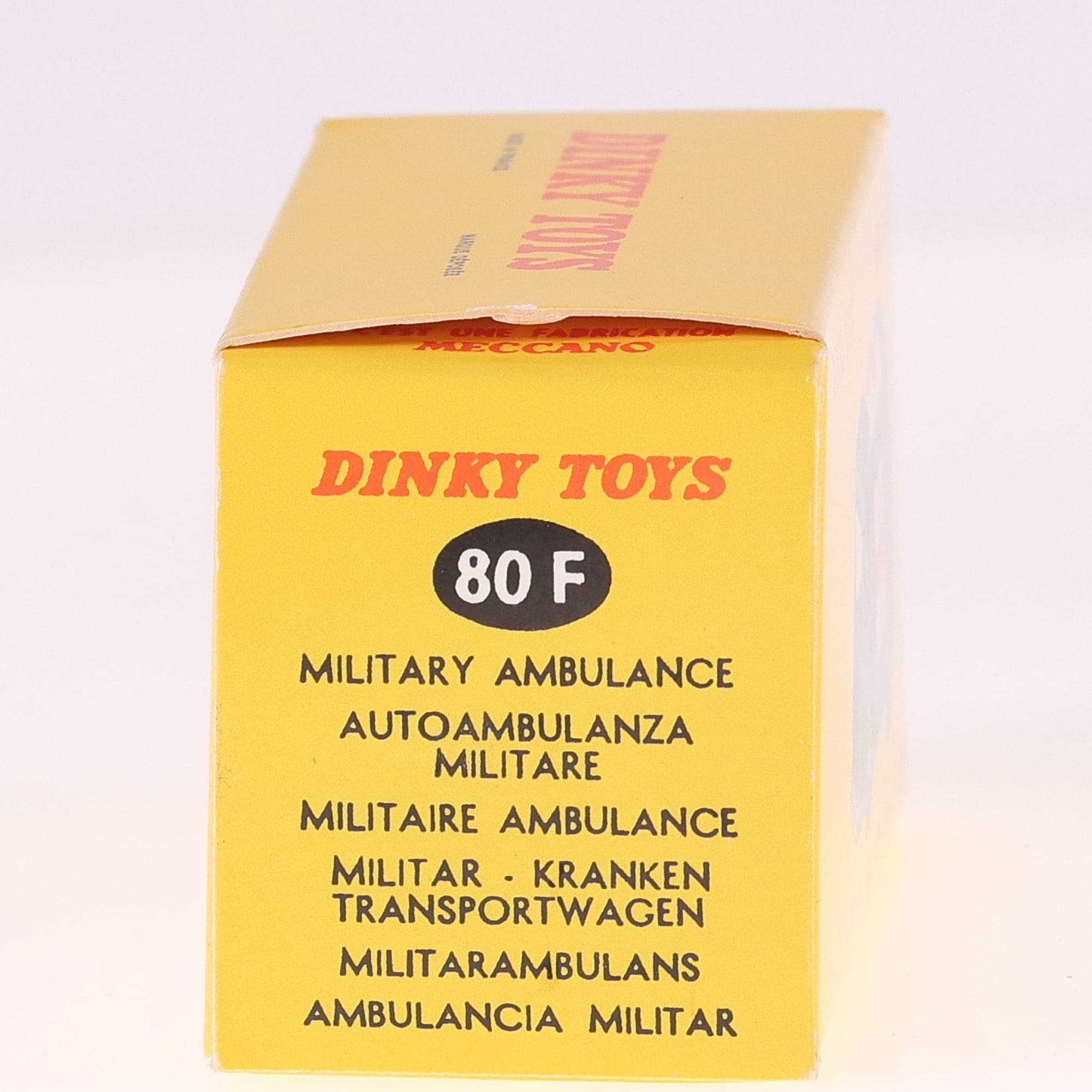 Dinky Toys 80F Renault Carrier Ambulance Militaire  1/43 repeint en boîte repro — miniature 6