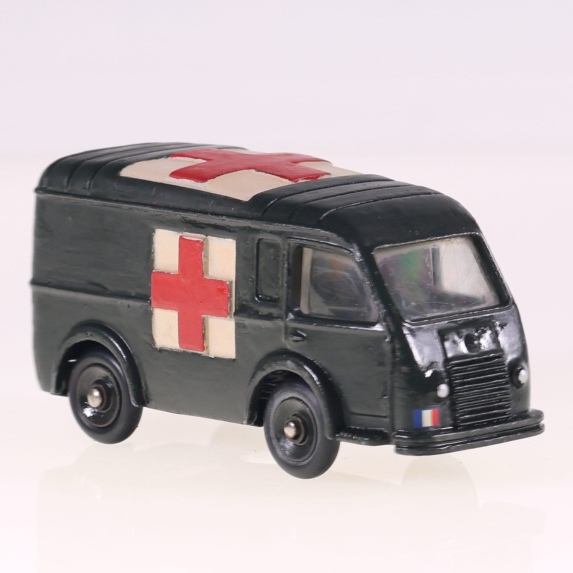 Dinky Toys 80F Renault Carrier Ambulance Militaire  1/43 repeint en boîte repro — miniature 11