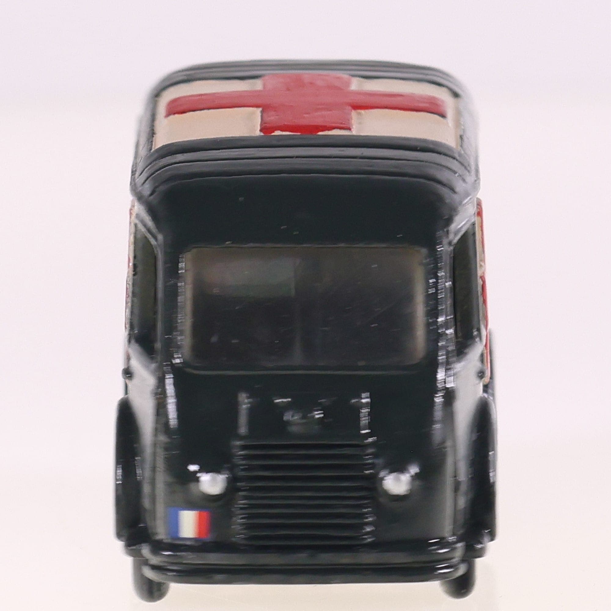 Dinky Toys 80F Renault Carrier Ambulance Militaire  1/43 repeint en boîte repro — miniature 12
