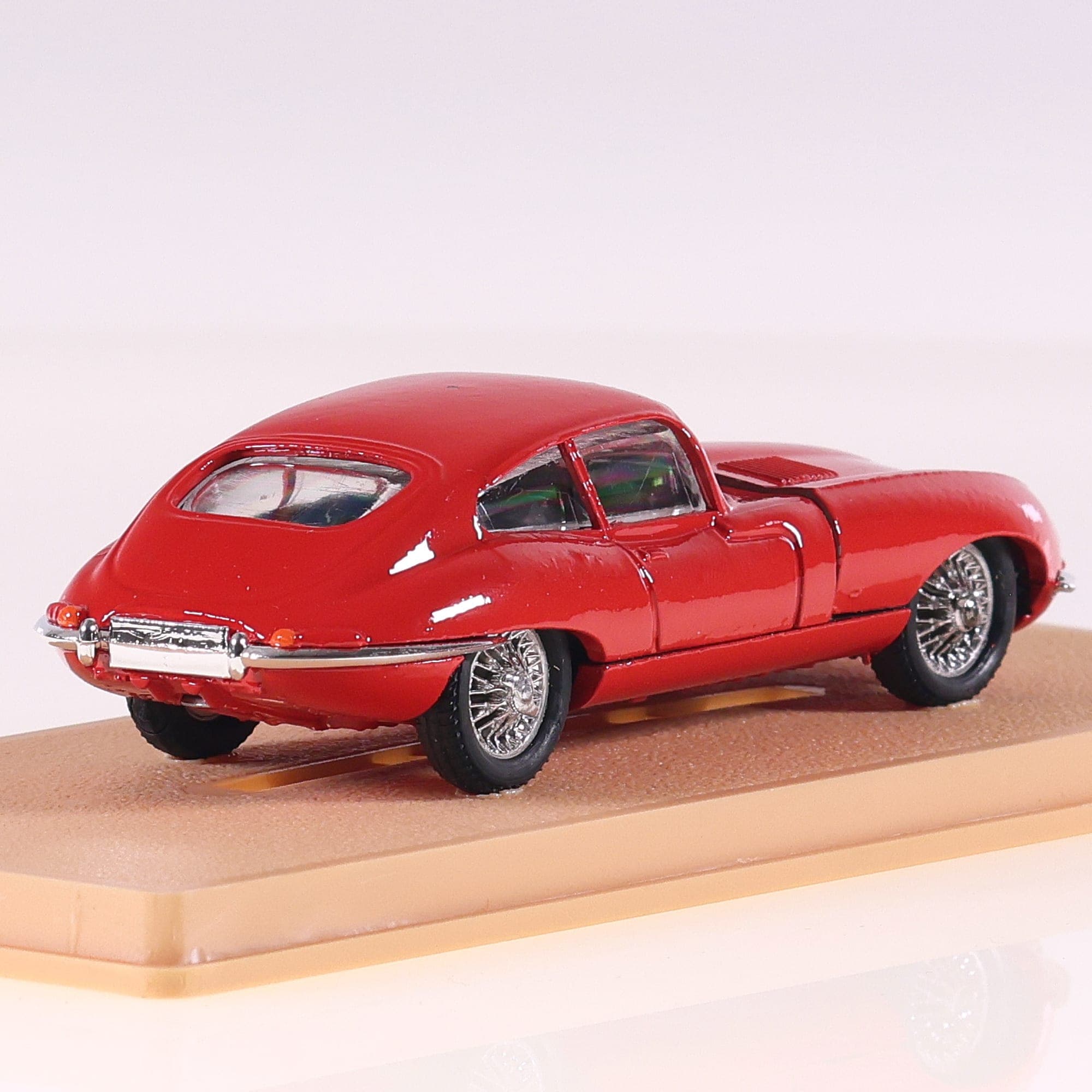 Eligor 1153 Jaguar Type "E" Coupe  1965 1/43 Rouge avec boîte — miniature 5