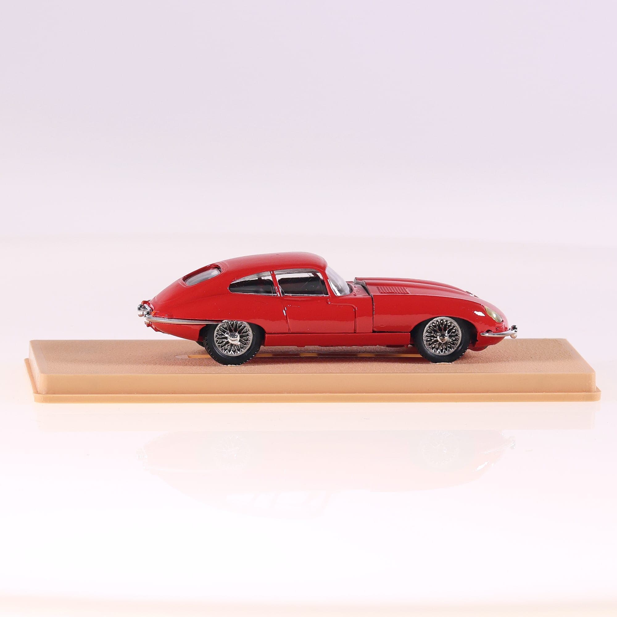 Eligor 1153 Jaguar Type "E" Coupe  1965 1/43 Rouge avec boîte — miniature 6