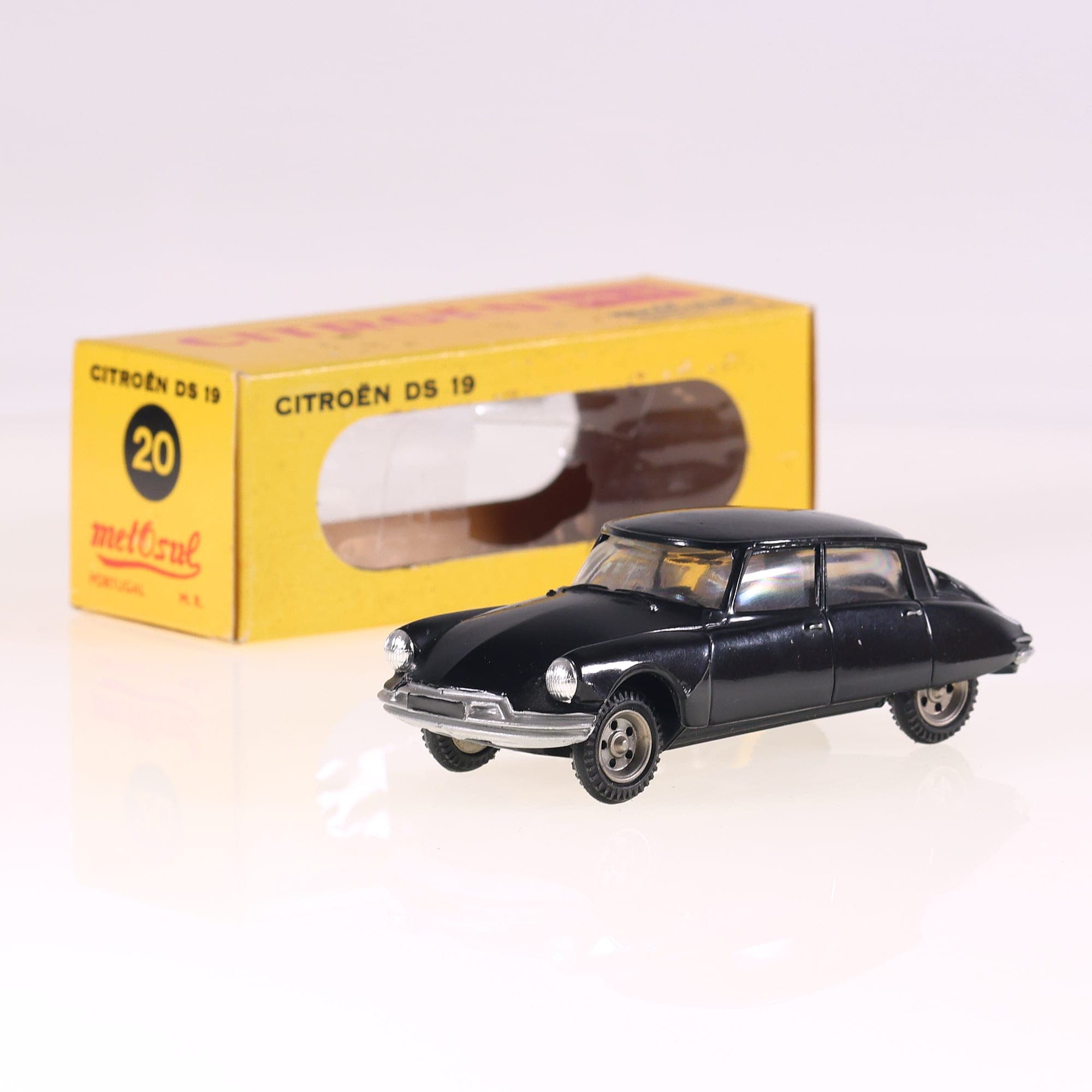 Citroën 20 Metosul DS 19 1/48 Noir avec boîte