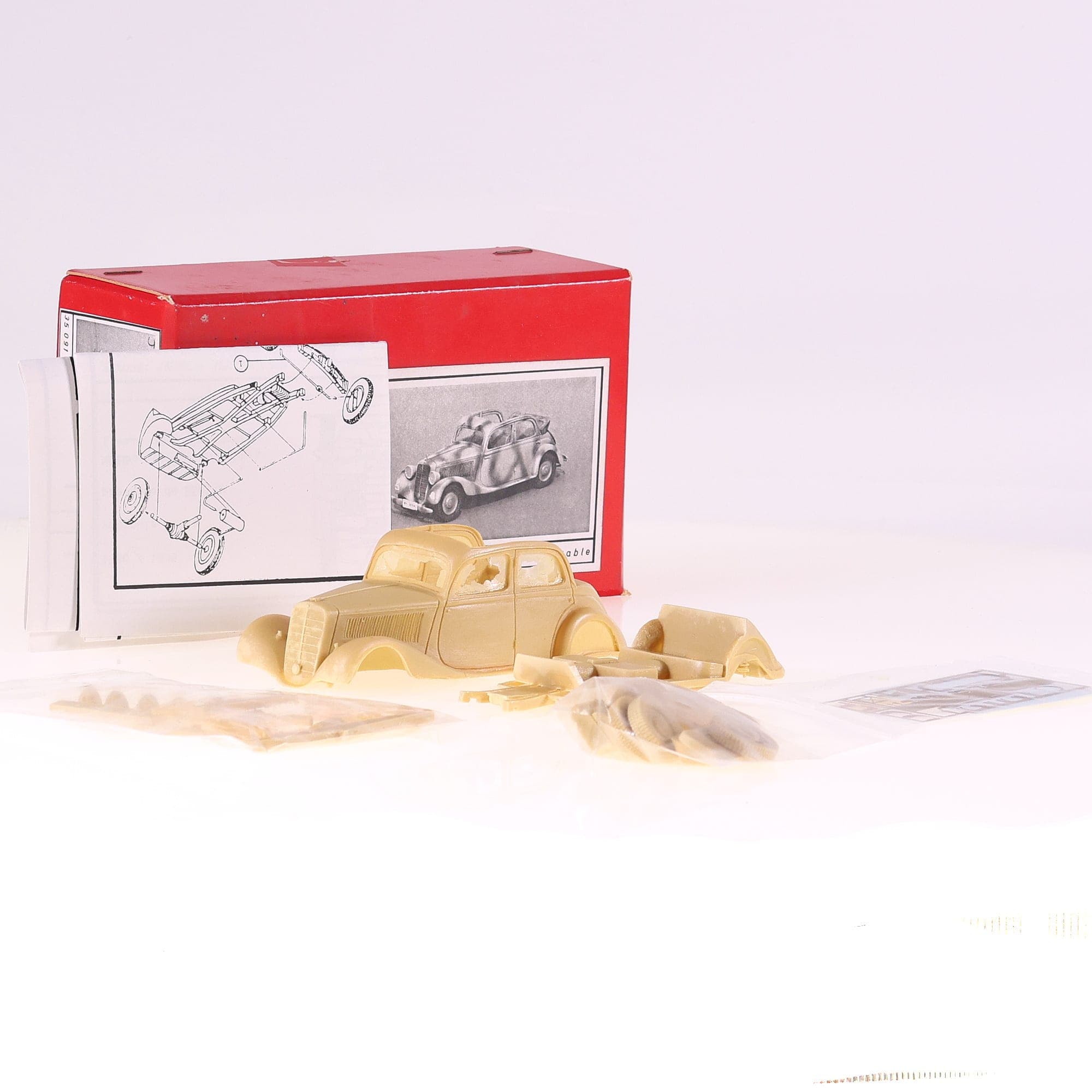 JMP 35 091 Mercedes-Benz 170V découvrable militaire 1/35 à peindre avec boîte — photo 1