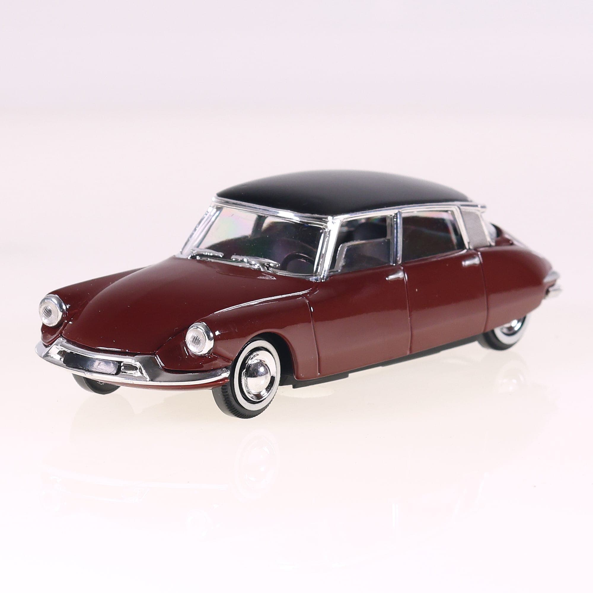 Solido Citroën DS 19 1956 1/43 bordeaux et toit noir 