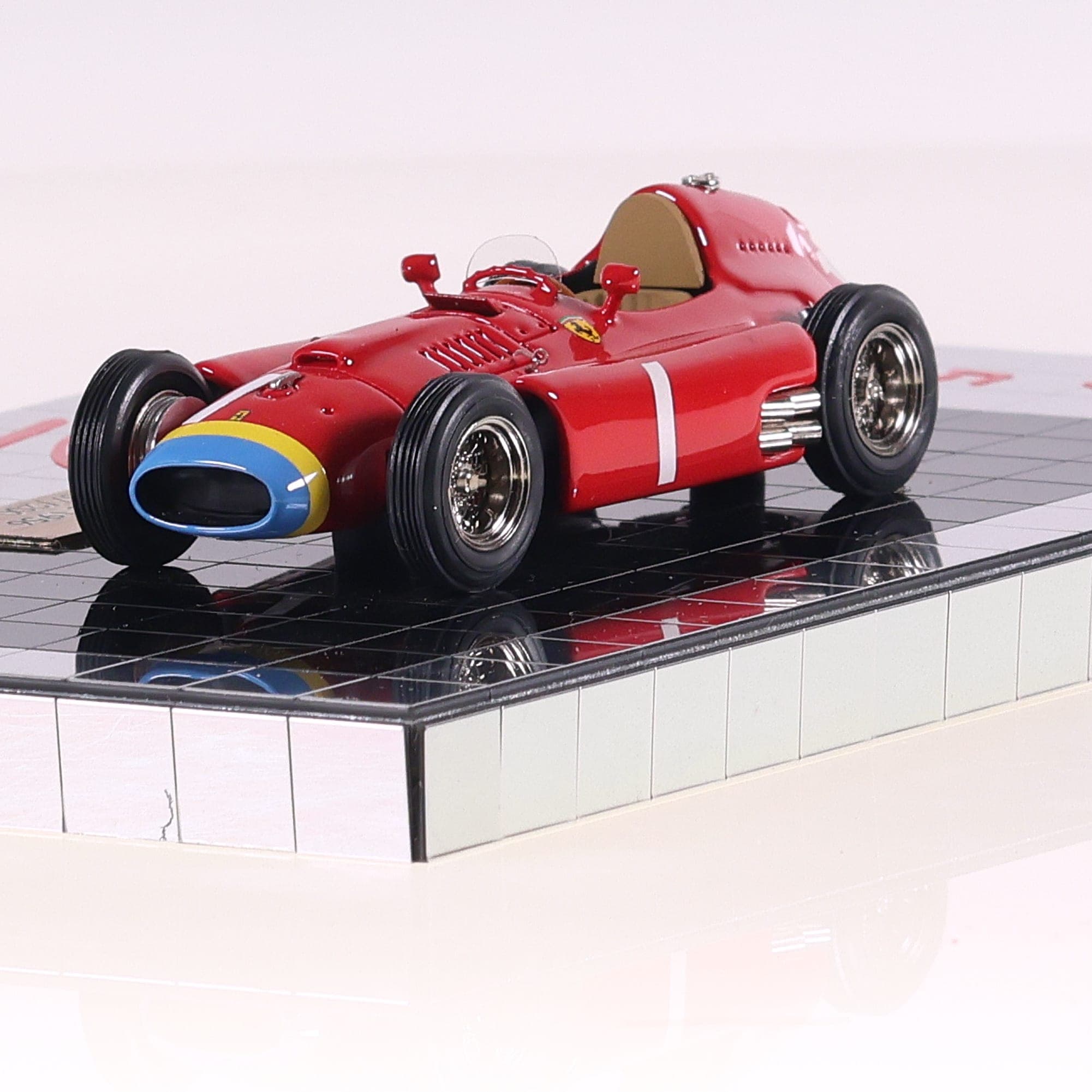 Miniatures du Château Heco Ferrari Ferrari D50 Championne du monde 1956 Formule  — miniature 14