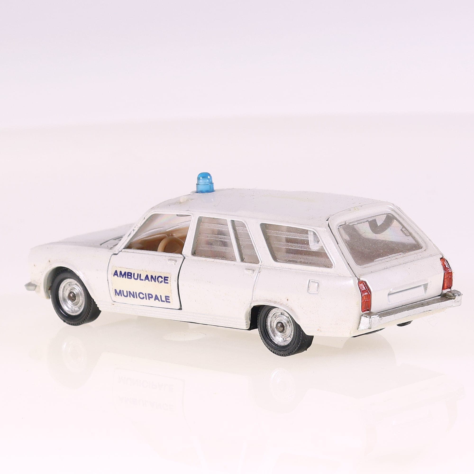 Solido n°23 Peugeot Break 504 Ambulance 1/43 Blanc avec boîte — miniature 7