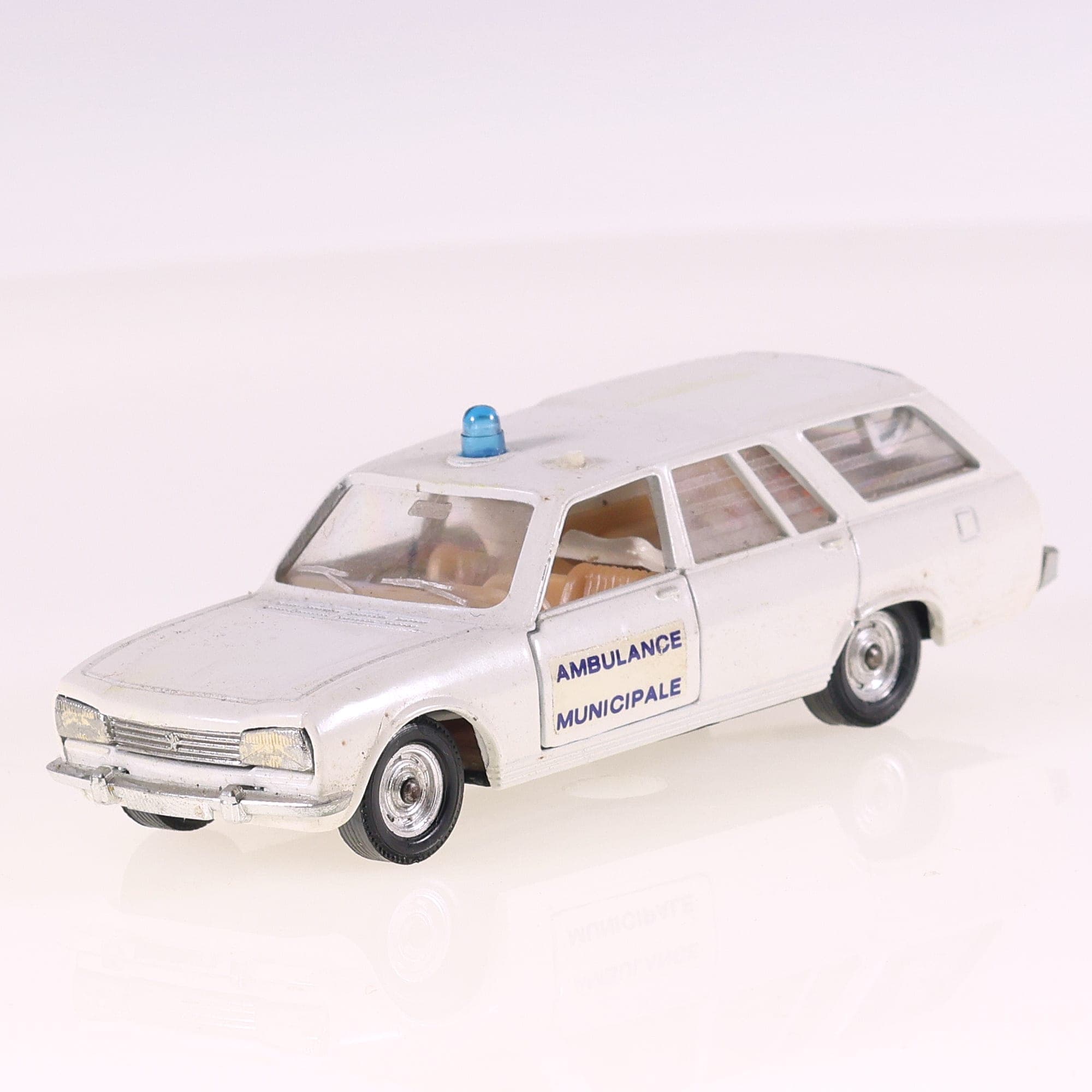 Solido n°23 Peugeot Break 504 Ambulance 1/43 Blanc avec boîte — miniature 13