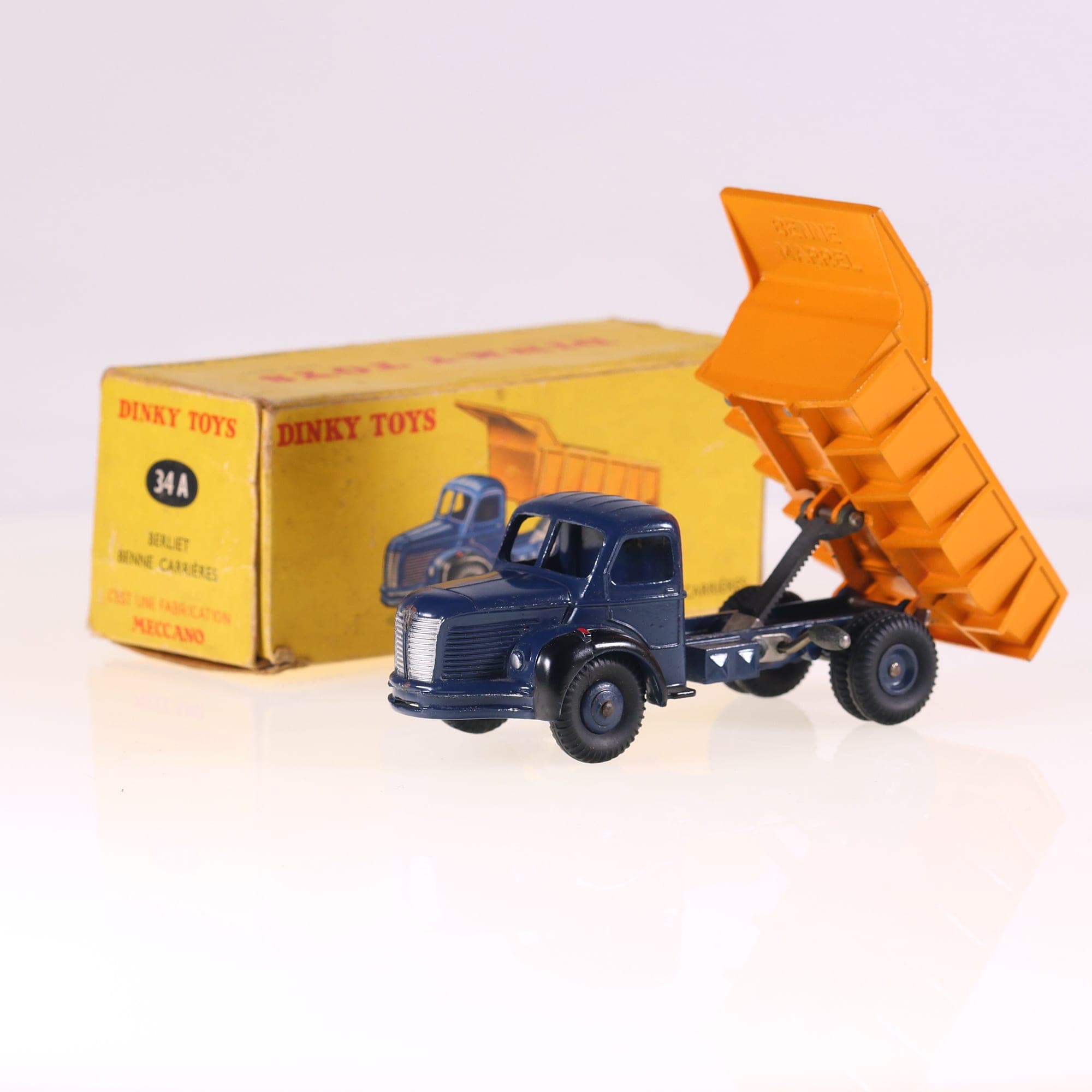 Dinky Toys n°34A Berliet camion Benne Carrières 1/43 état A avec boite état C