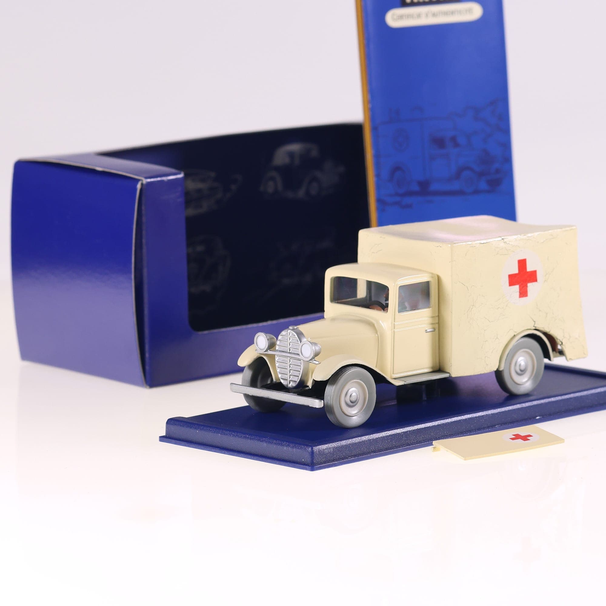 Tintin 2 118 056 ATLAS Ambulance de l'asile des Cigares du Pharaon 1/43 Crème Gr