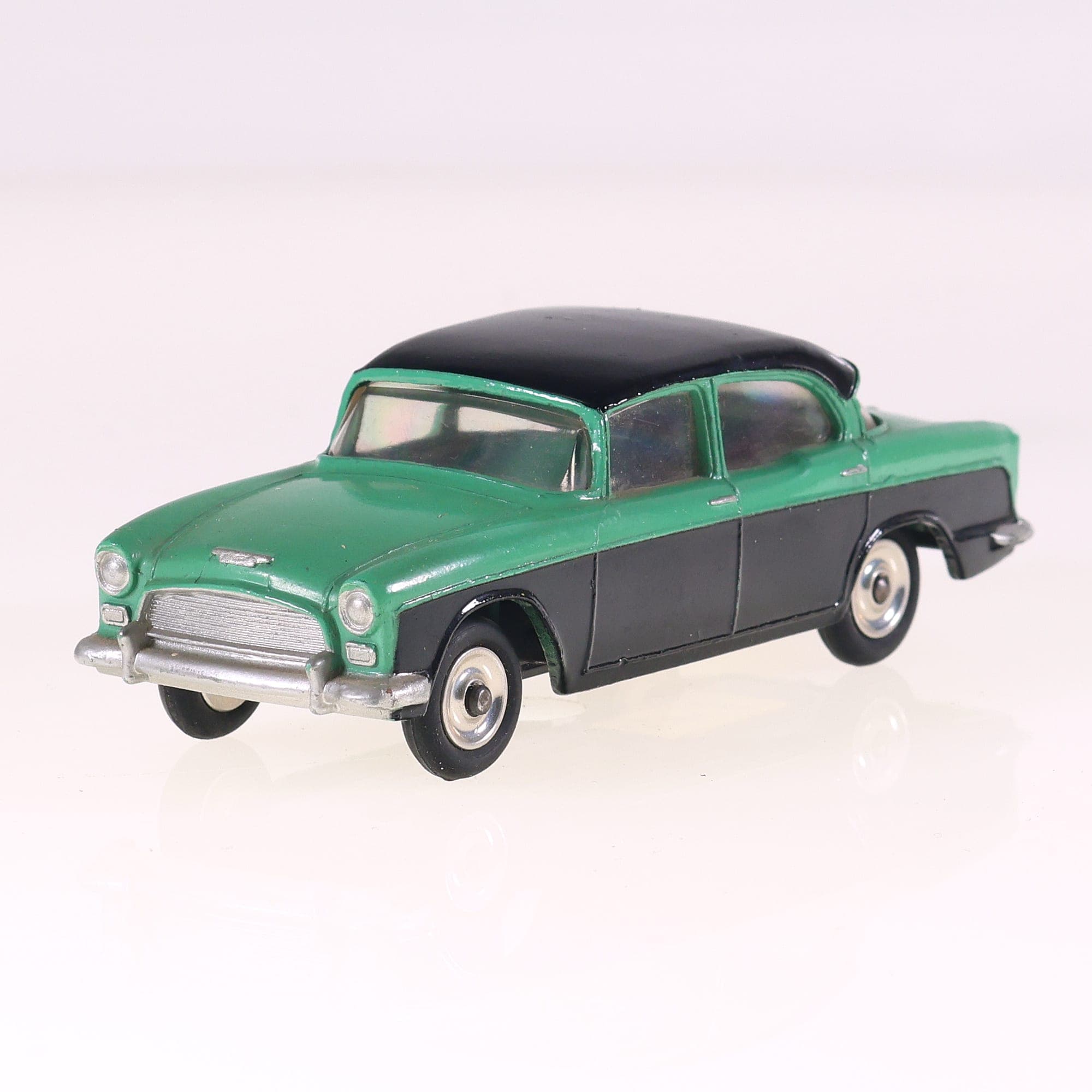 Dinky Toy GB 165 Humber Hawk 1/43 verte et noire état A — photo 1
