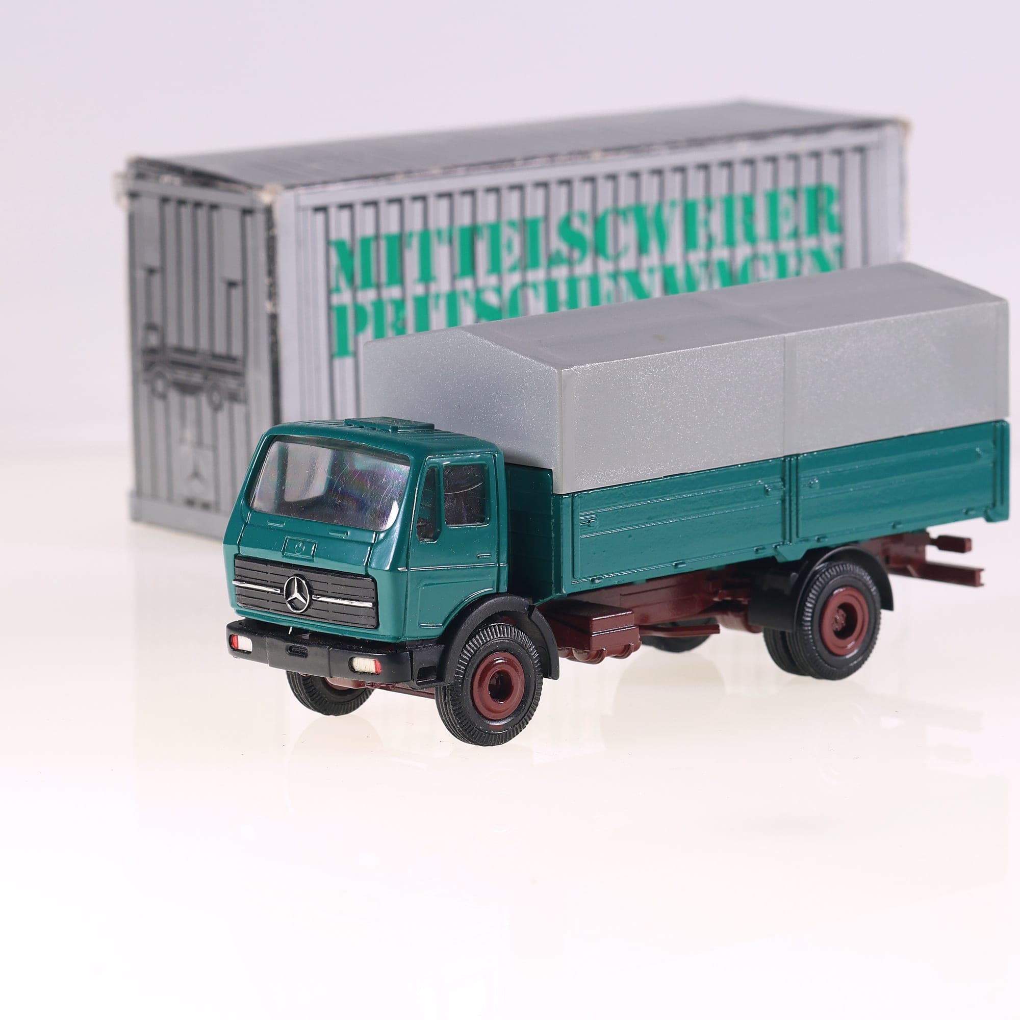 Conrad Mercedes-Benz Camion bâché Pritschenwagen 1/50 vert et gris avec boîte — photo 1