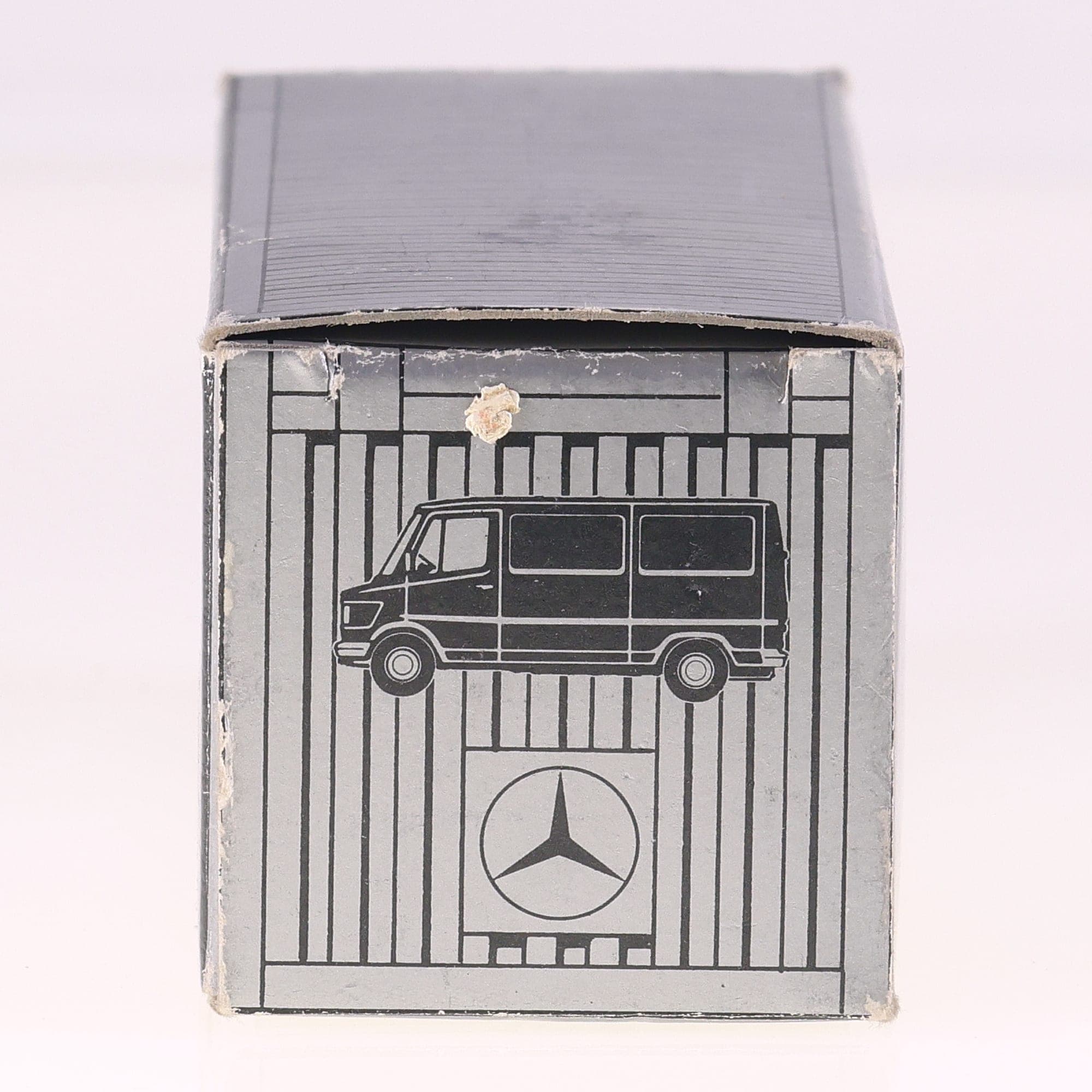 Conrad n°1607 Mercedes-Benz Transporter fourgon 1/50  — miniature 3