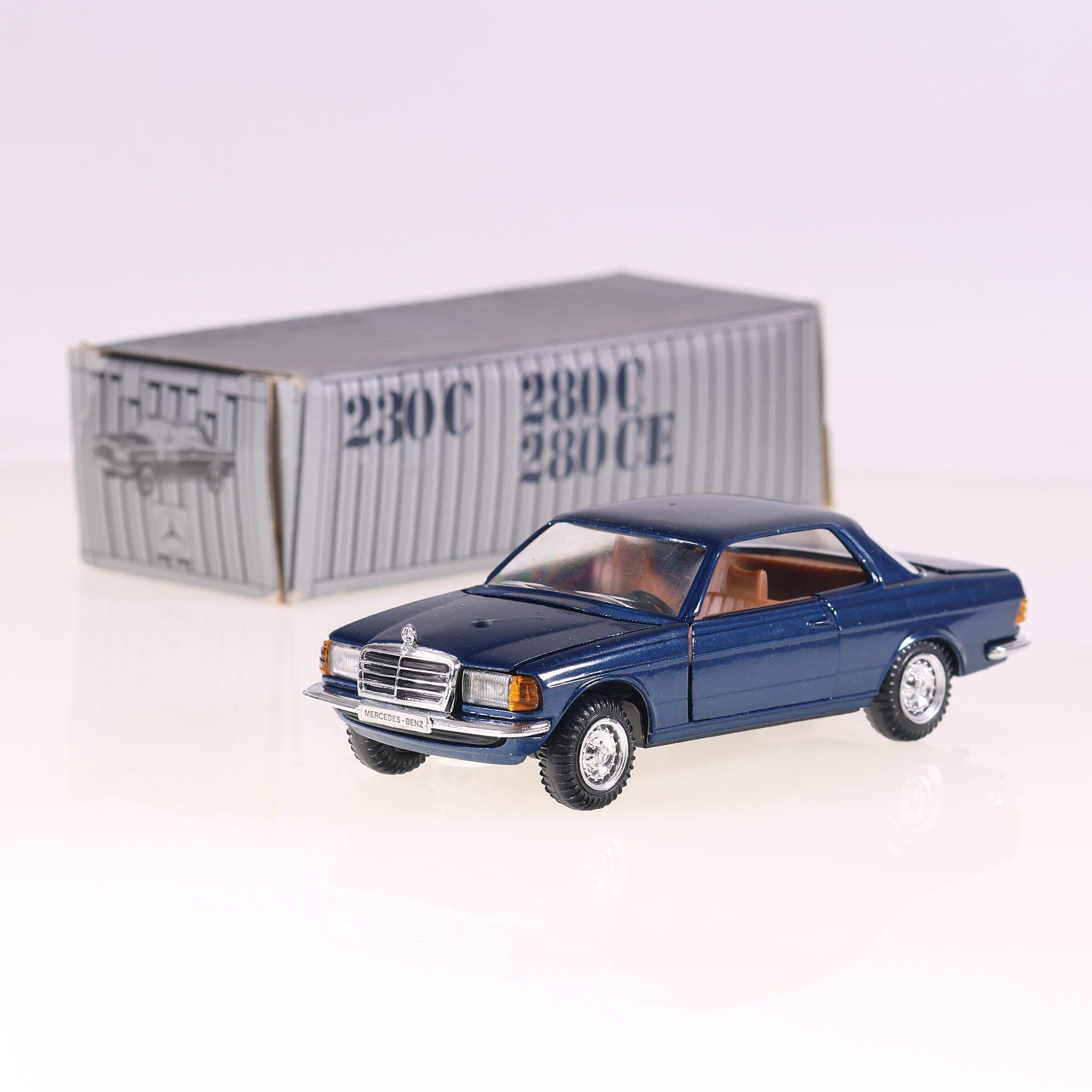 Conrad n°3060 Mercedes-Benz 280 CE Coupé 1/35 Bleu