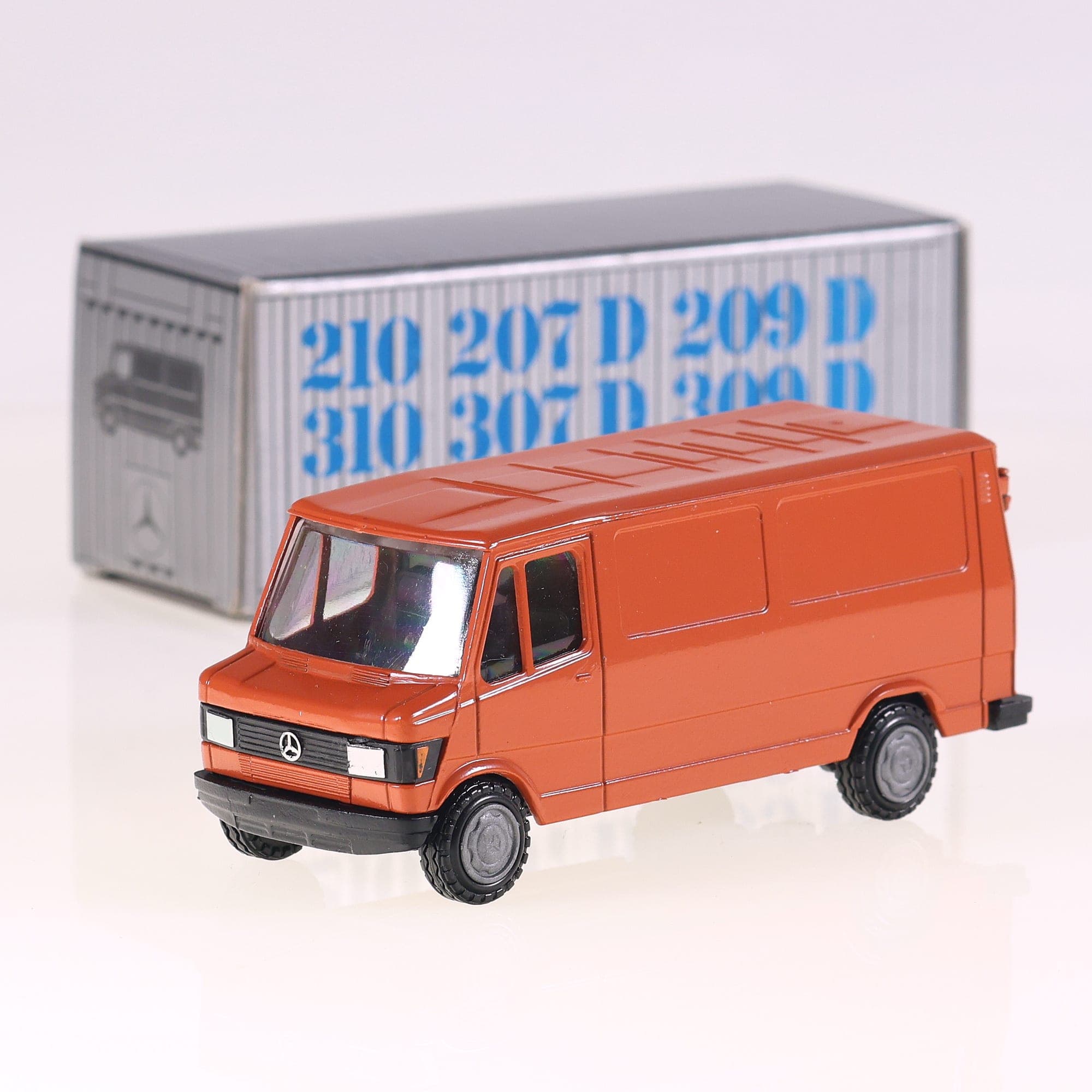 Conrad n° 1607 Mercedes-Benz Fourgon utilitaire 1/50 Orange avec boîte