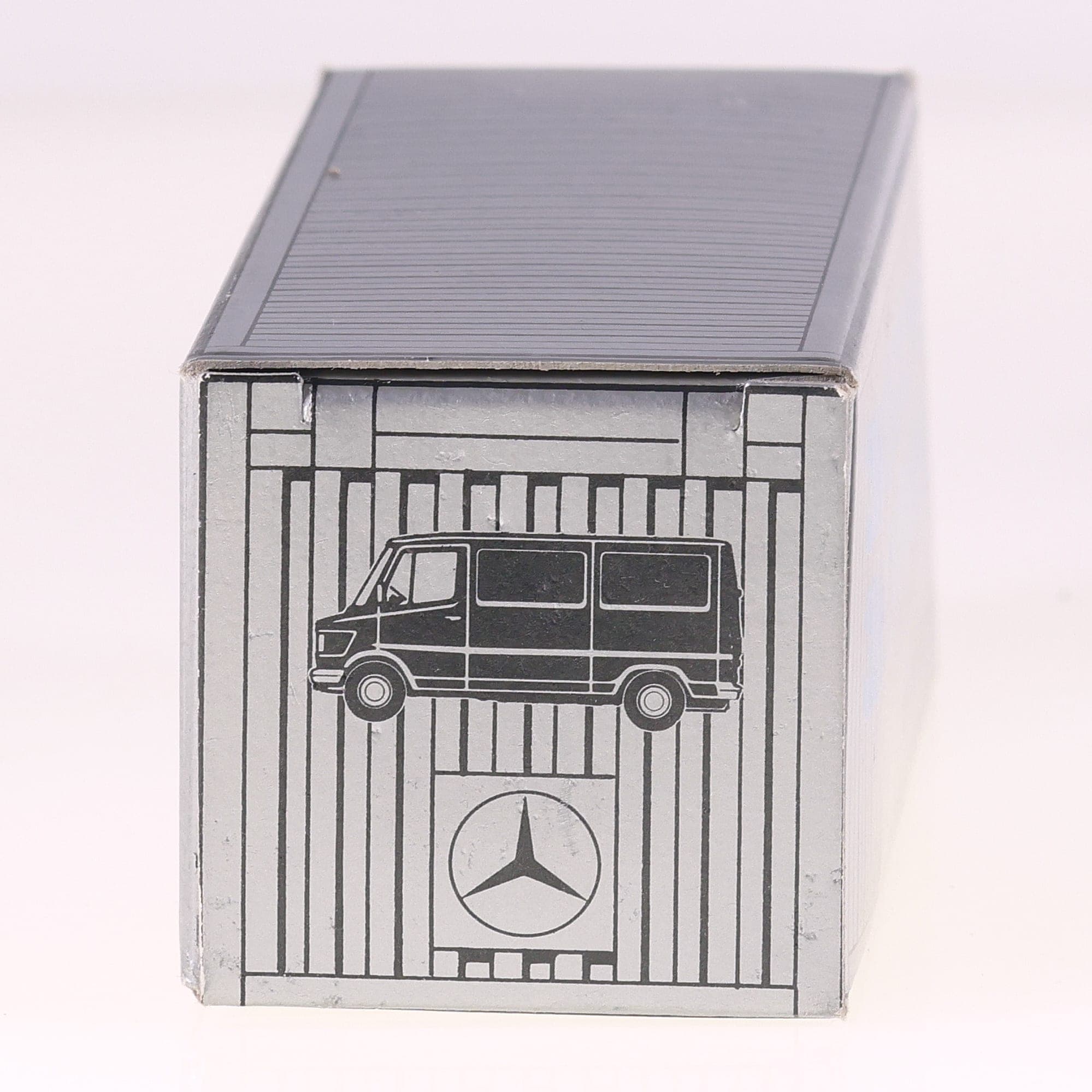Conrad n° 1607 Mercedes-Benz Fourgon utilitaire 1/50 Orange avec boîte — miniature 4