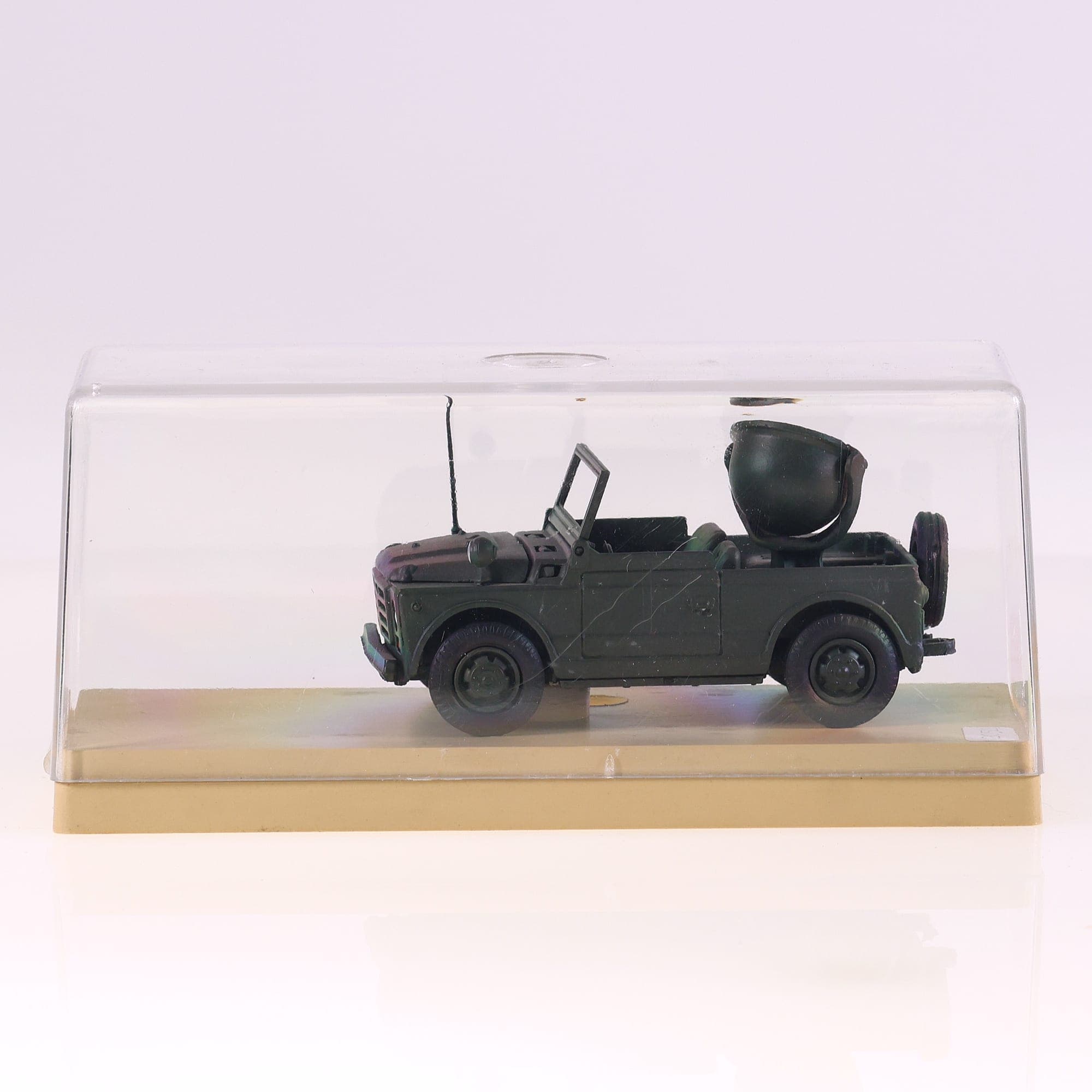 Old Cars Fiat Campagnola avec lumière 1/43 