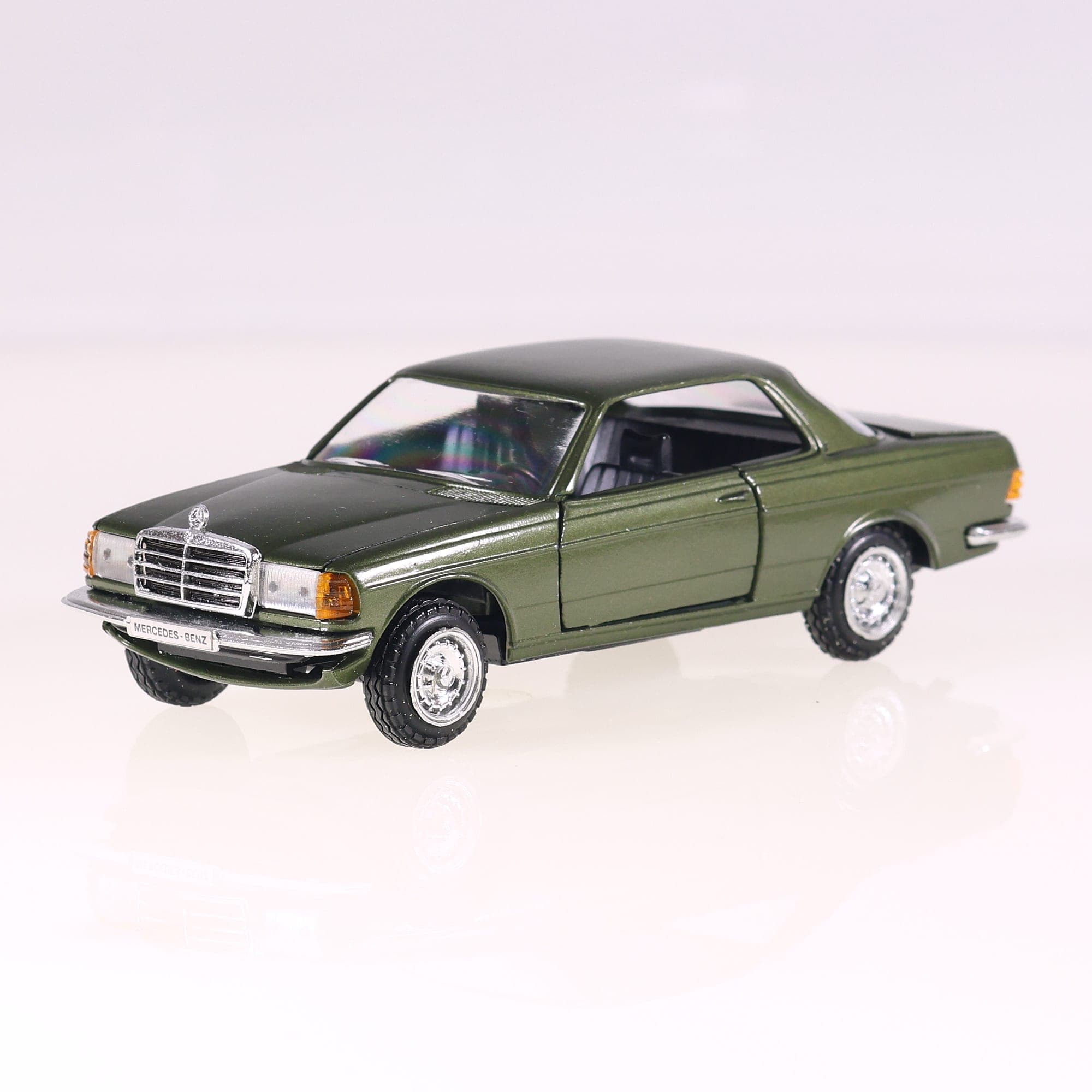 Conrad n°3060 Mercedes-Benz Coupé 230C 280C 280CE  1/35 — miniature 13