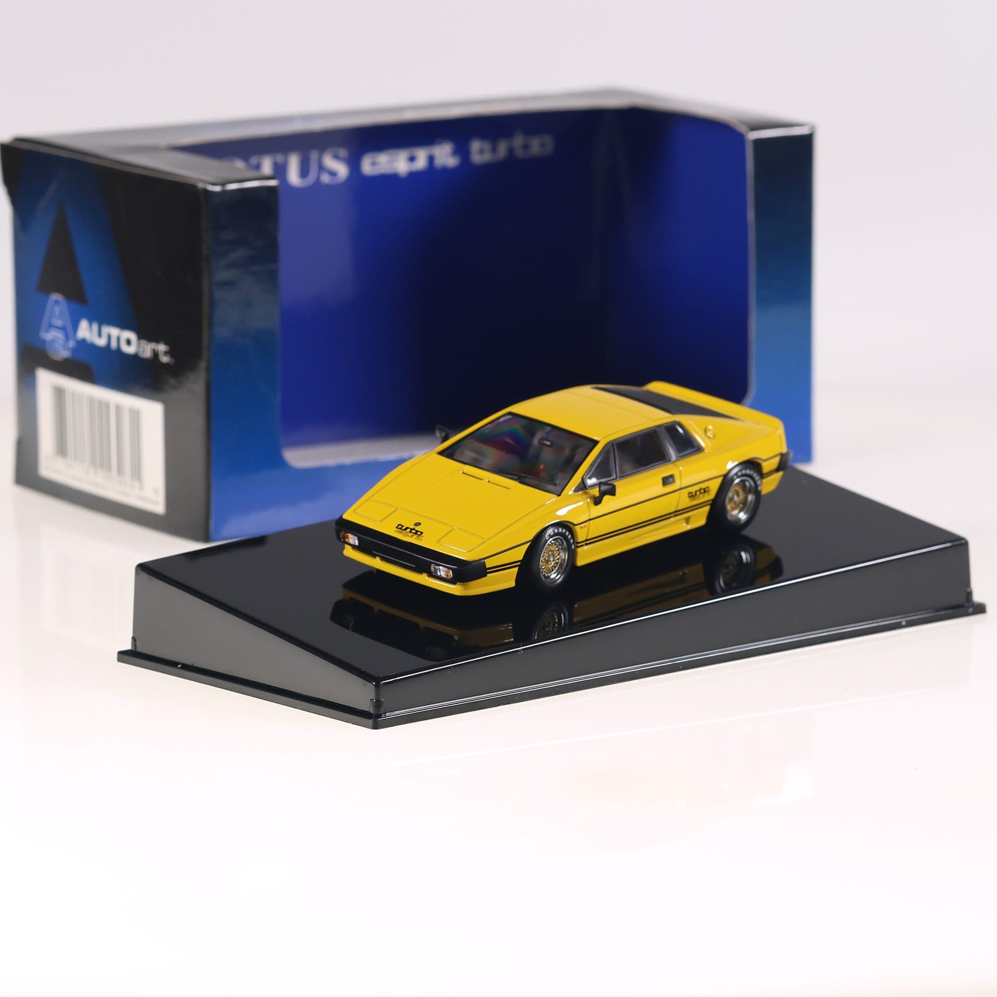 AutoArt Lotus Esprit Turbo 1/43 Jaune citron avec boîte
