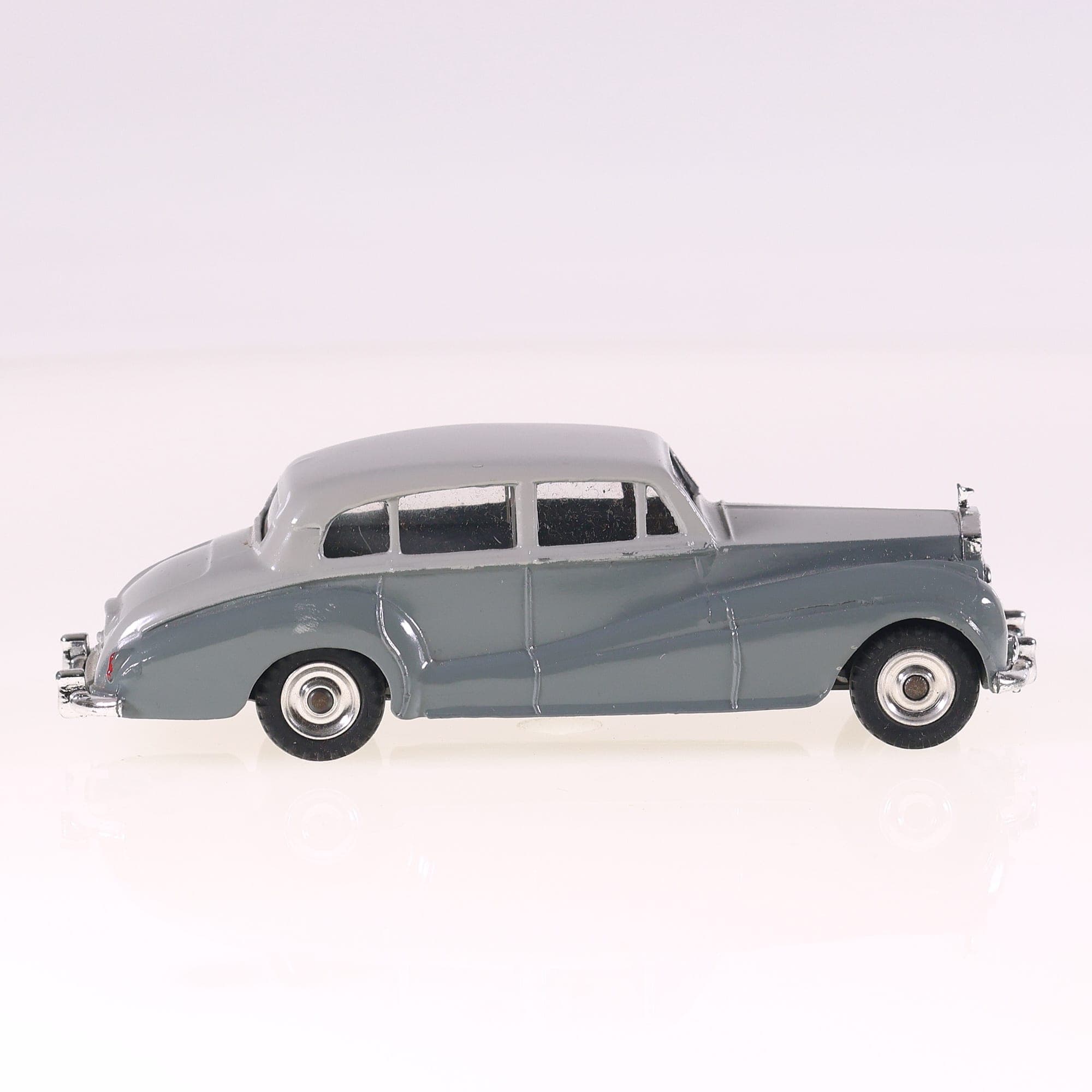 Rolls-Royce 150 Dinky Toys Silver Wraith 1/43 Gris avec boîte — miniature 10