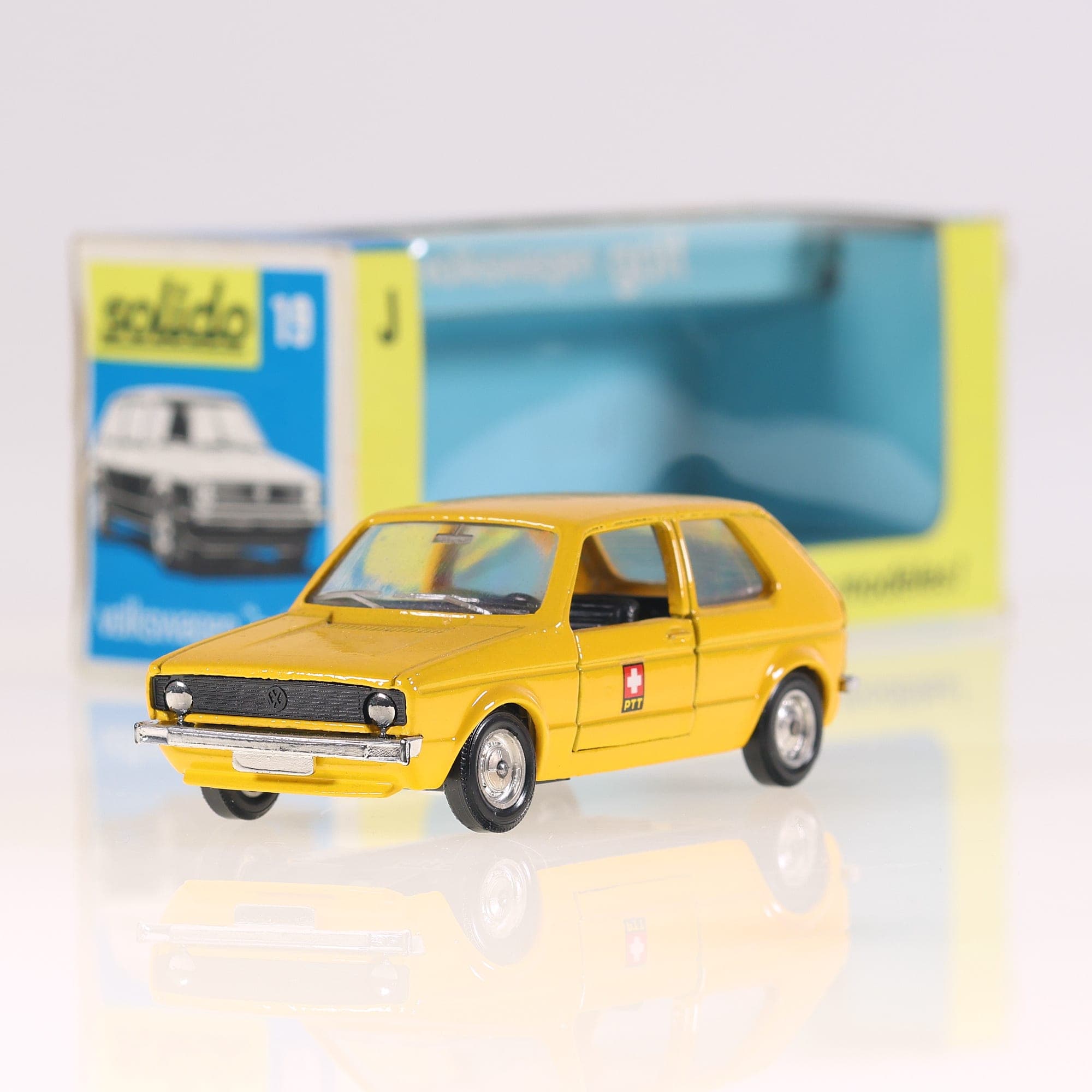 Solido 19 Volkswagen Golf PTT Suisse 1/43 Jaune avec boîte — photo 1