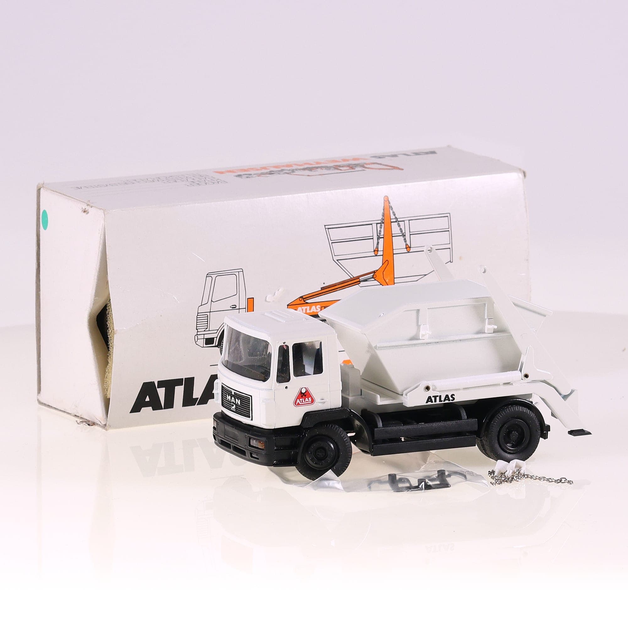 Conrad MAN camion multibenne  1/43 Blanc avec boîte