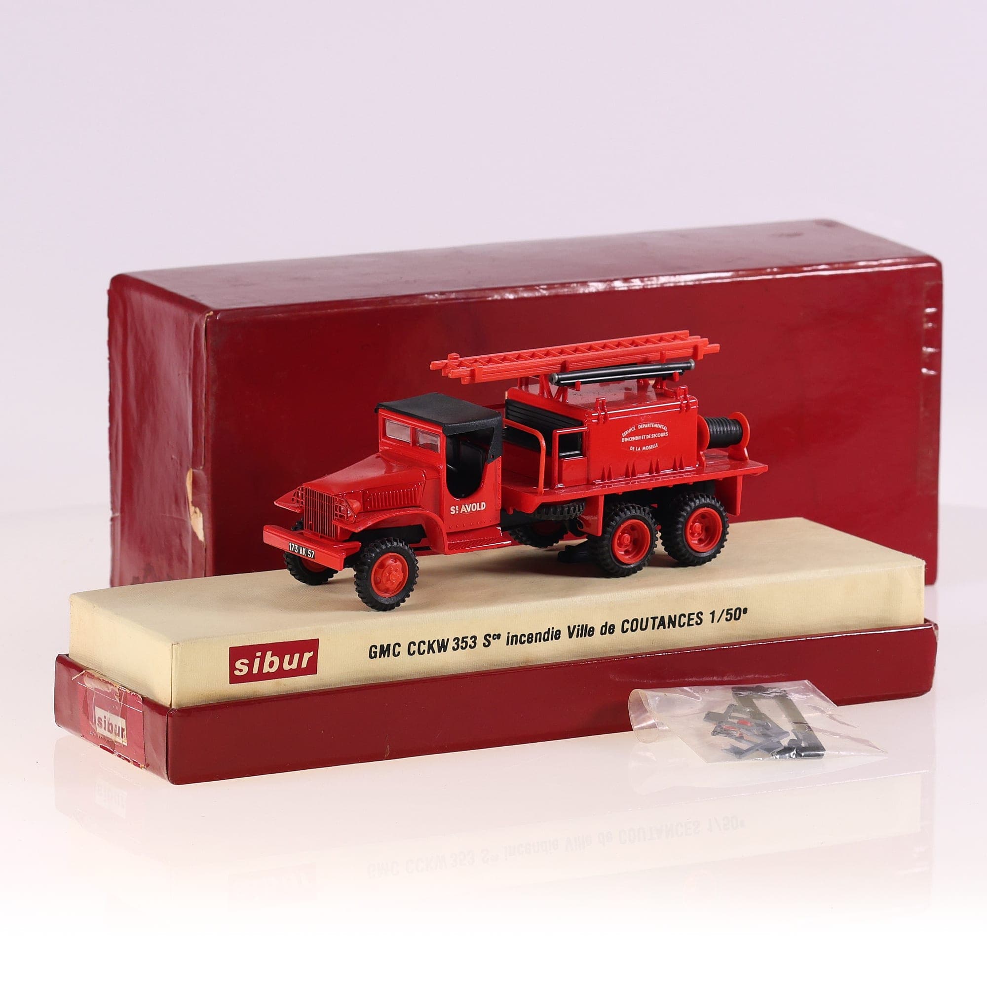 Sibur GMC CCKW 353 Sce incendie Ville de Saint Avold 1/43 Rouge avec boîte