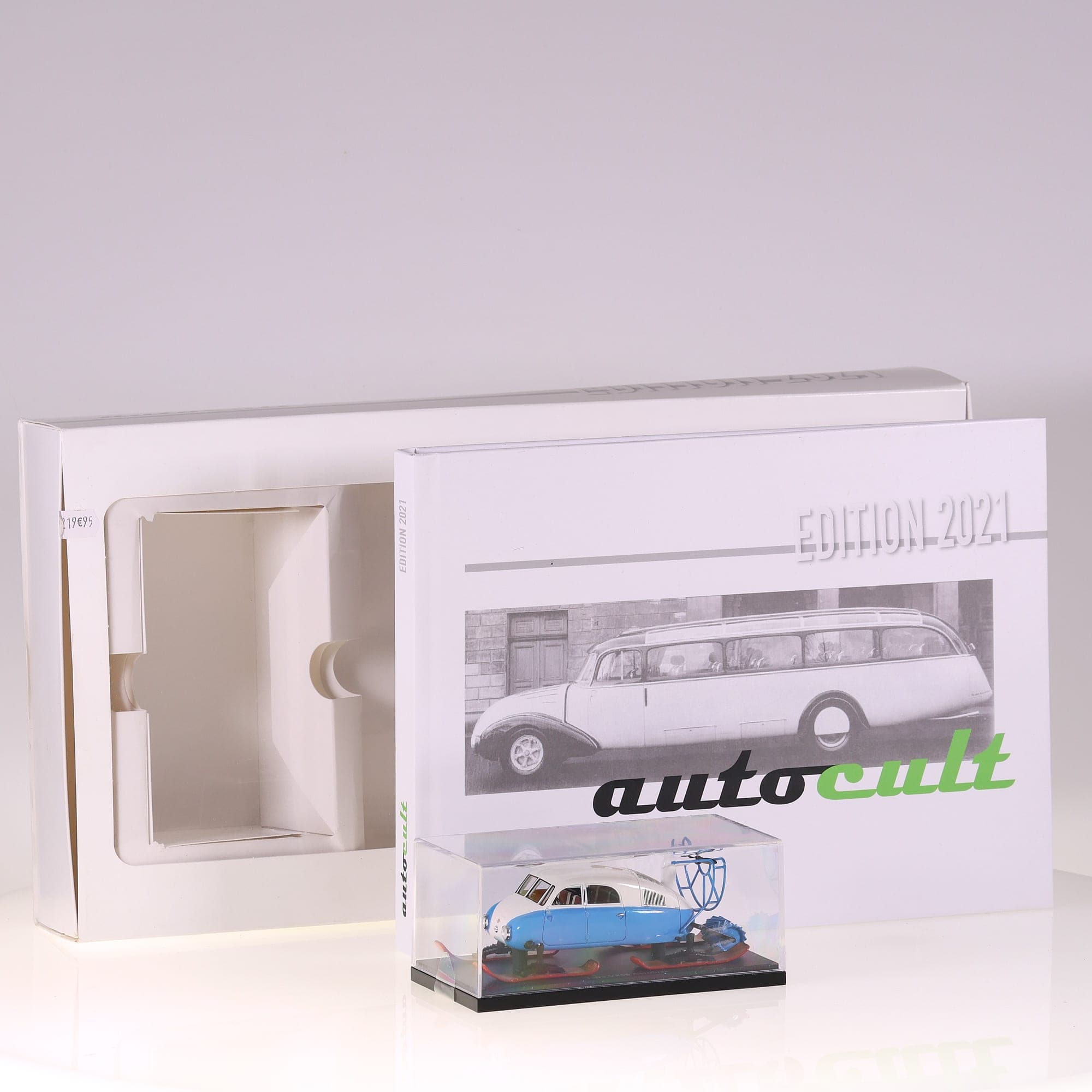AutoCult Edition 2021 99121 Tatra V855 aeroluge 2021 1/43 livre allemand/anglais — miniature 10