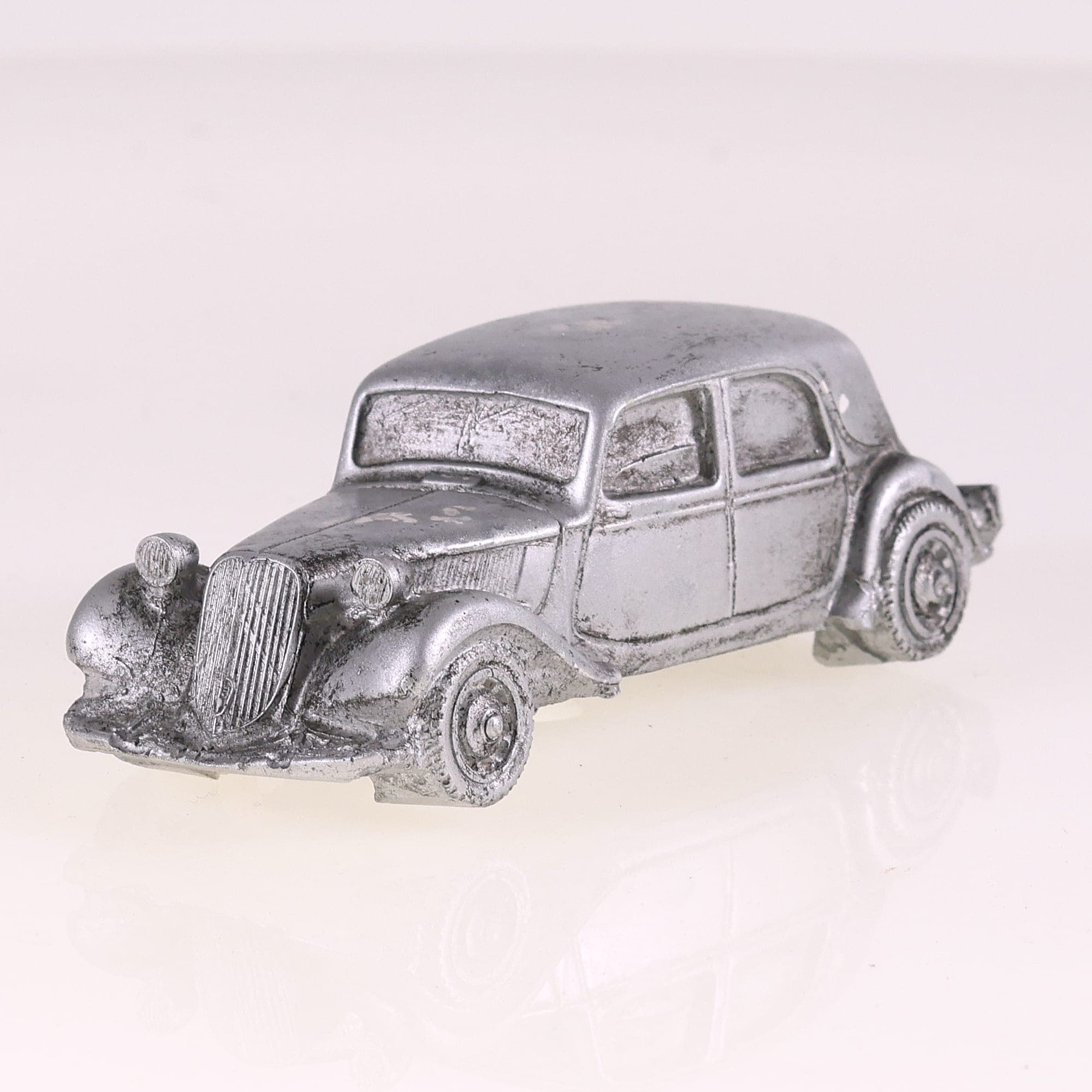 non déterminée Citroën Traction Avant 11 en plâtre peint 1/43 Gris Grade C sans 