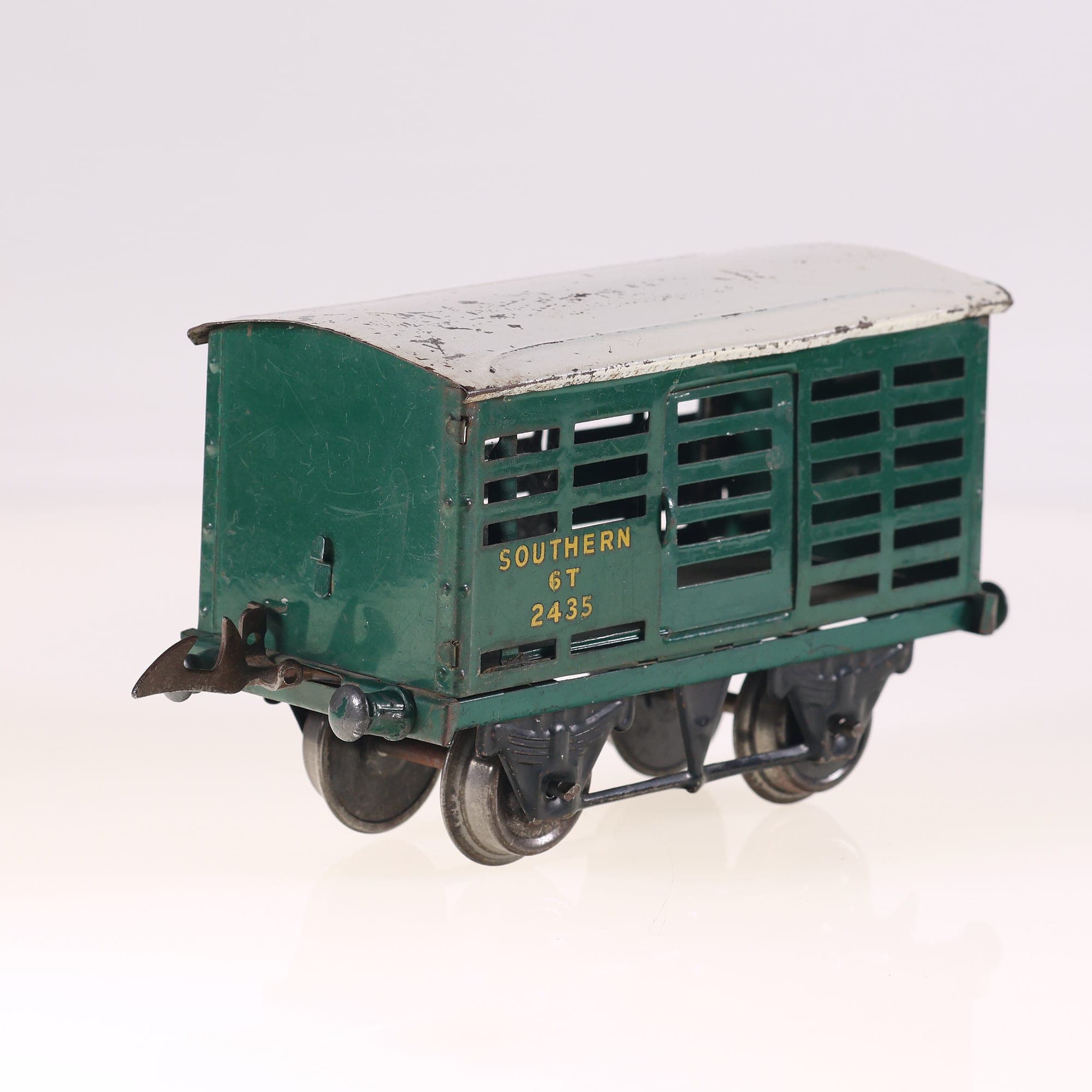 Hornby Wagon Southern 6T 2435 bon état avec manques sur les attaches