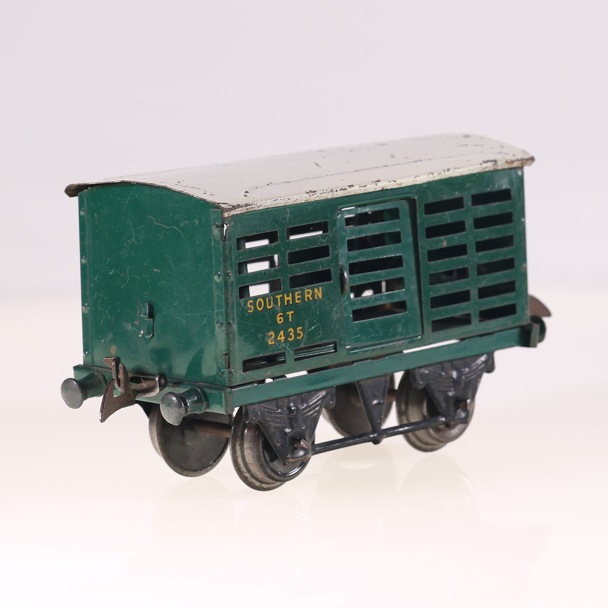 Hornby Wagon Southern 6T 2435 bon état avec manques sur les attaches — miniature 5