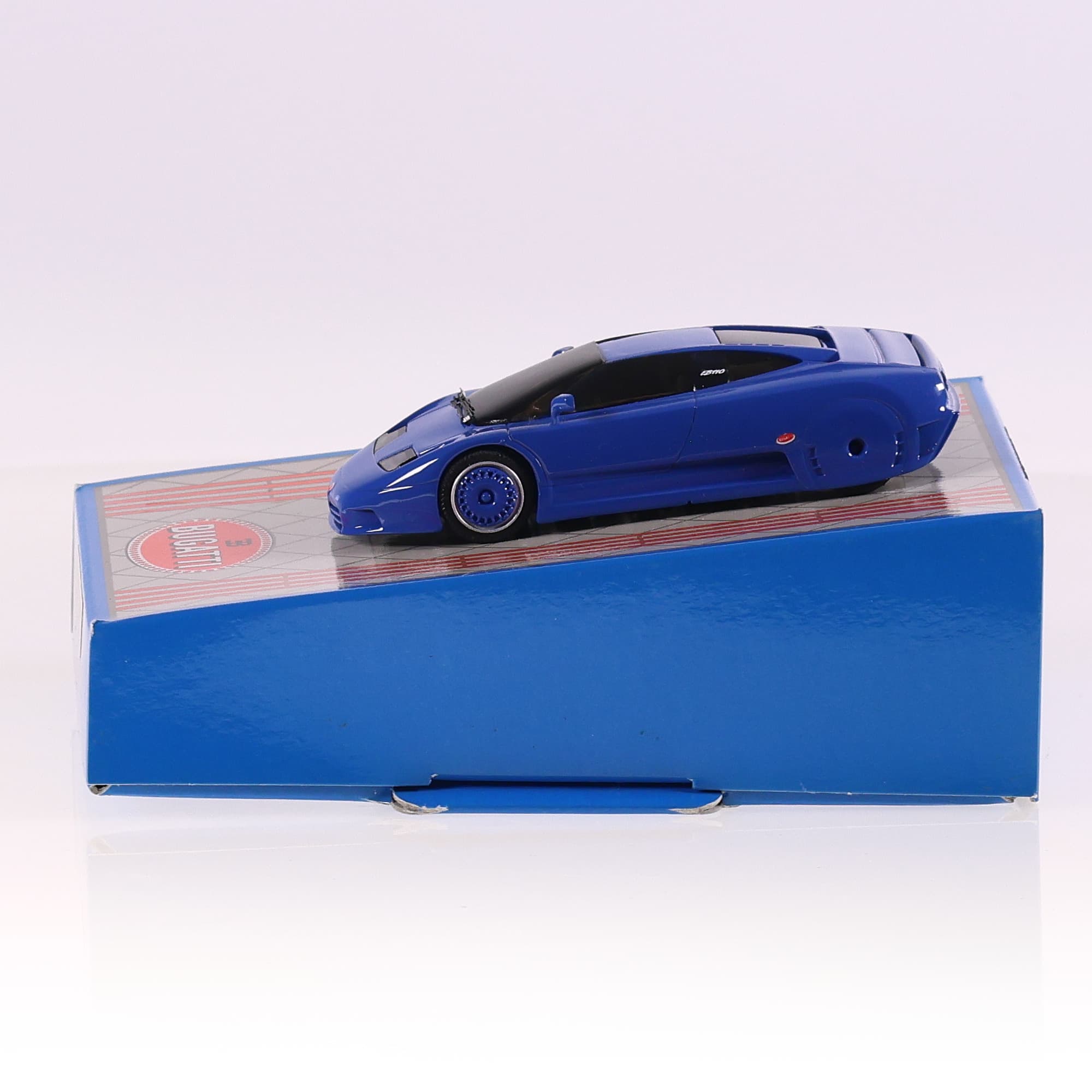 Norev Bugatti EB110 Étude de Style 1/43 Bleu avec boîte — miniature 4