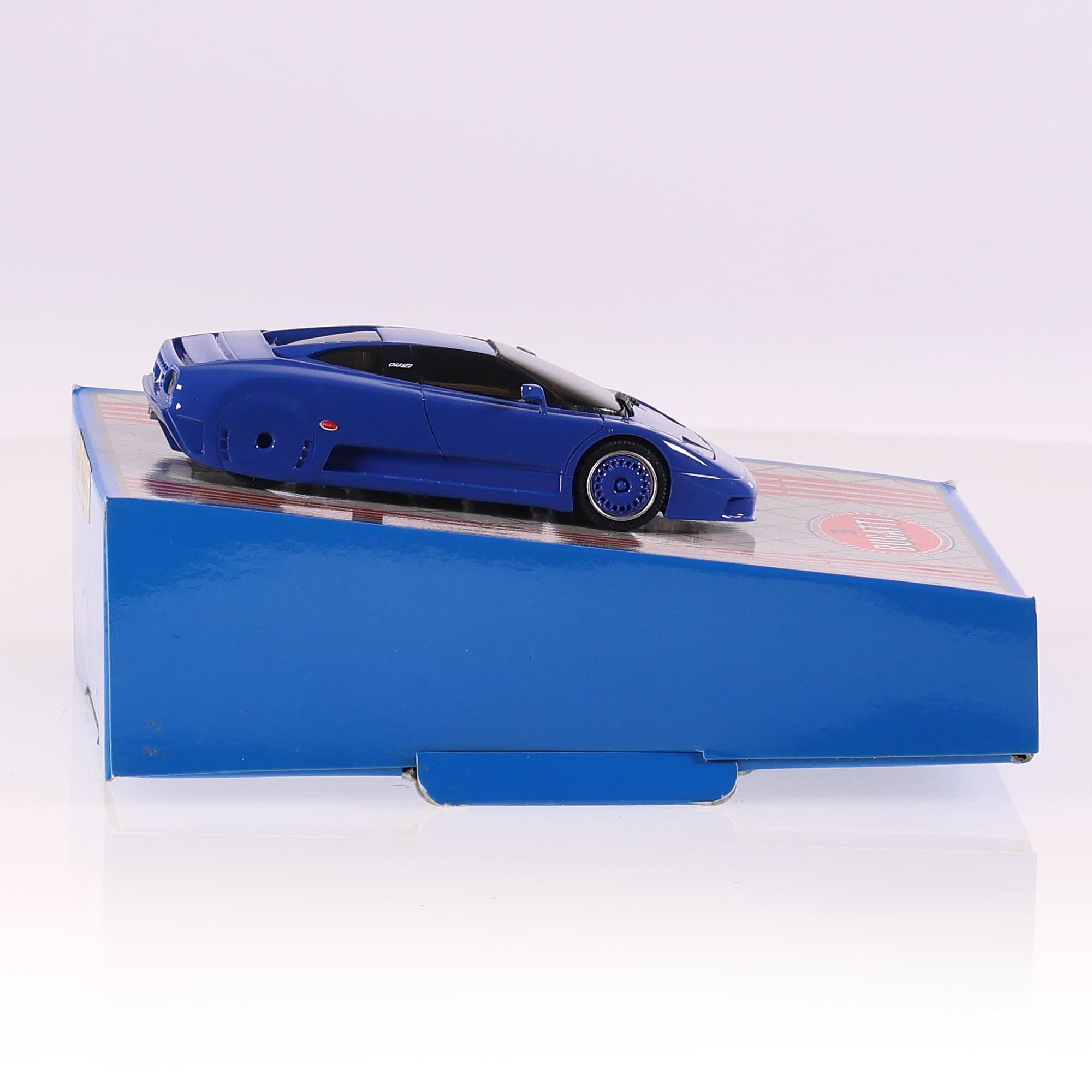Norev Bugatti EB110 Étude de Style 1/43 Bleu avec boîte — miniature 8