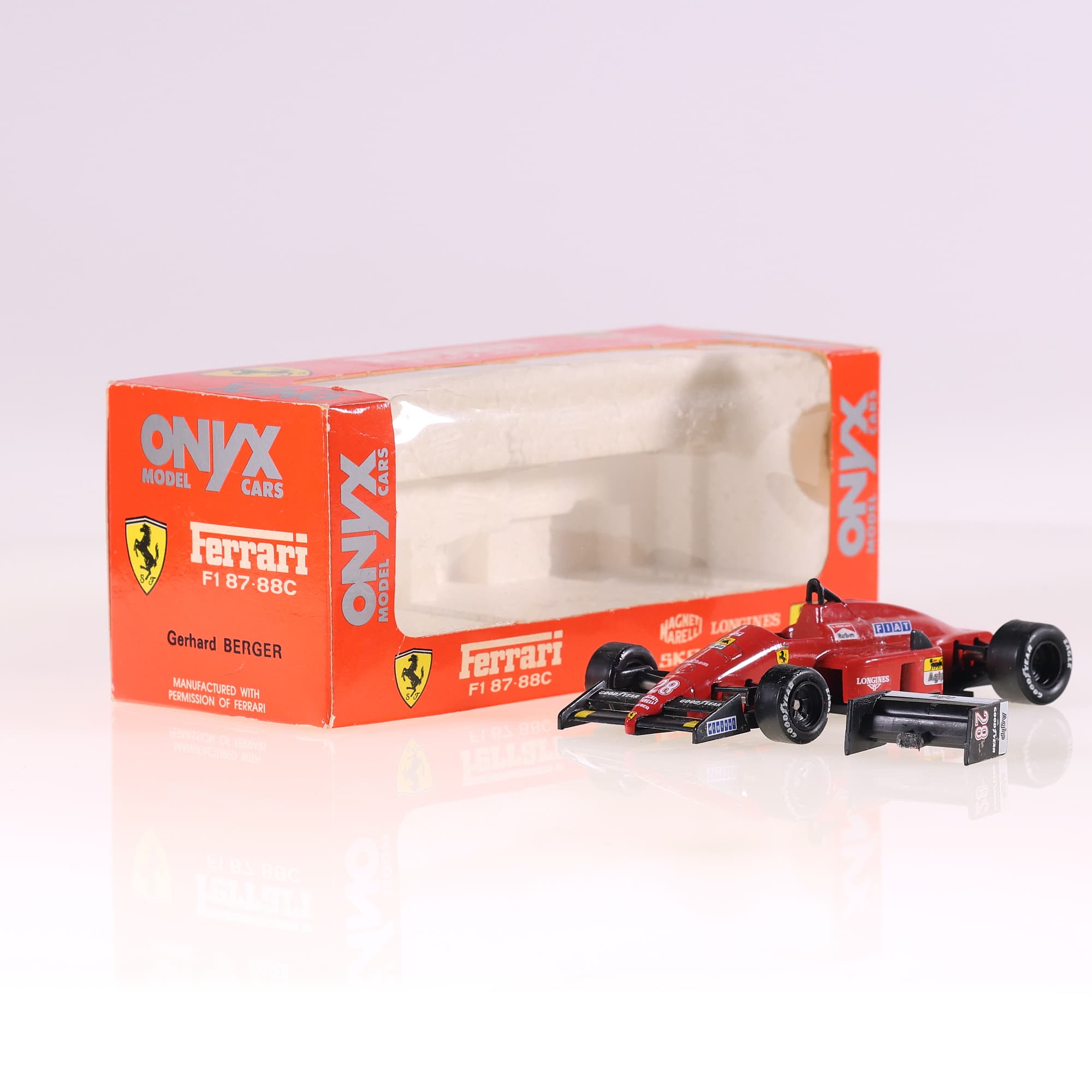 Onyx Ferrari F1 87-88C - Gerhard Berger #28 1/43 Rouge sans boîte