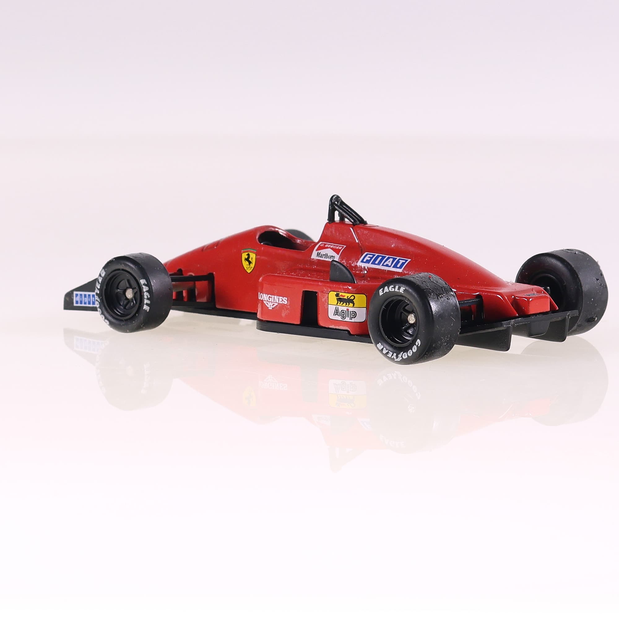 Onyx Ferrari F1 87-88C - Gerhard Berger #28 1/43 Rouge sans boîte — miniature 3