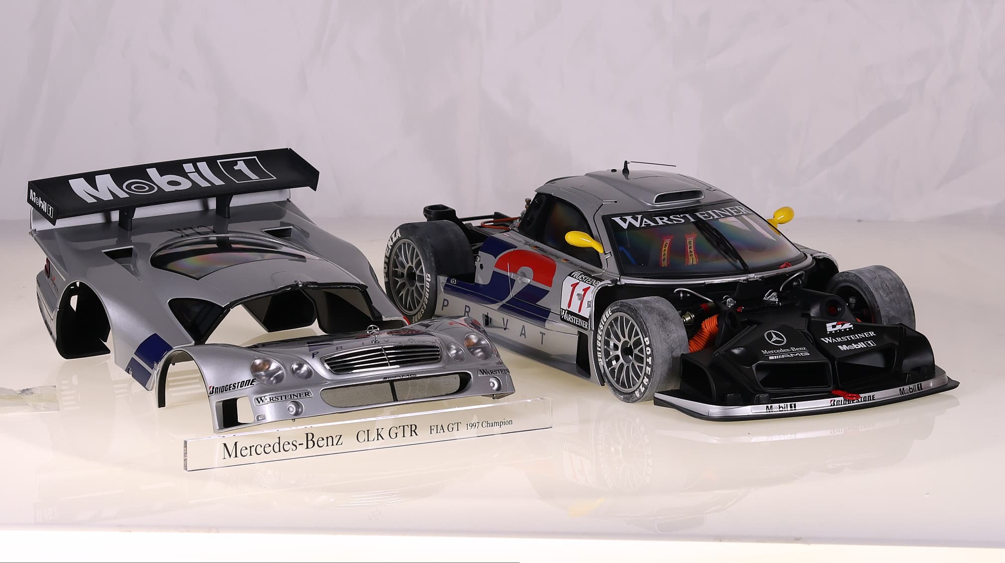 Autoart signature 12001 Mercedes-Benz CLK GTR FIA GT 1997 Champion #11 1997 1/12 — miniature 7